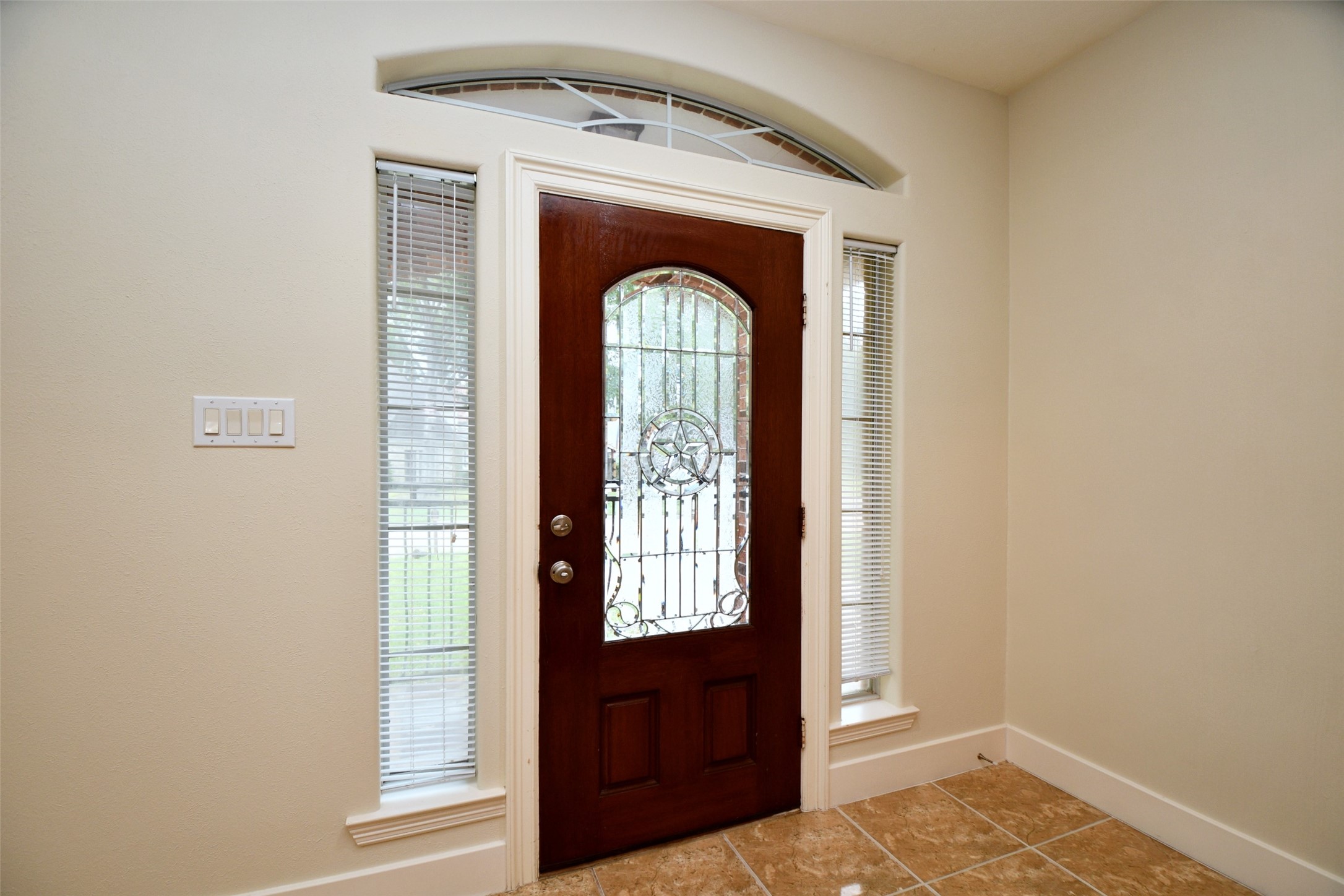5211 Holly View Property Photo 4