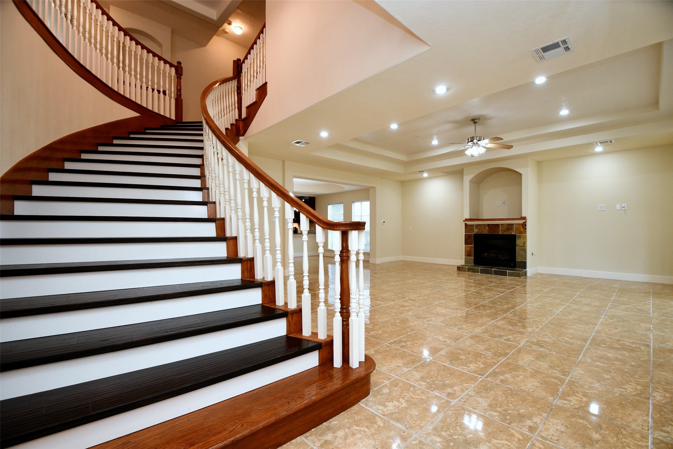 5211 Holly View Property Photo 5