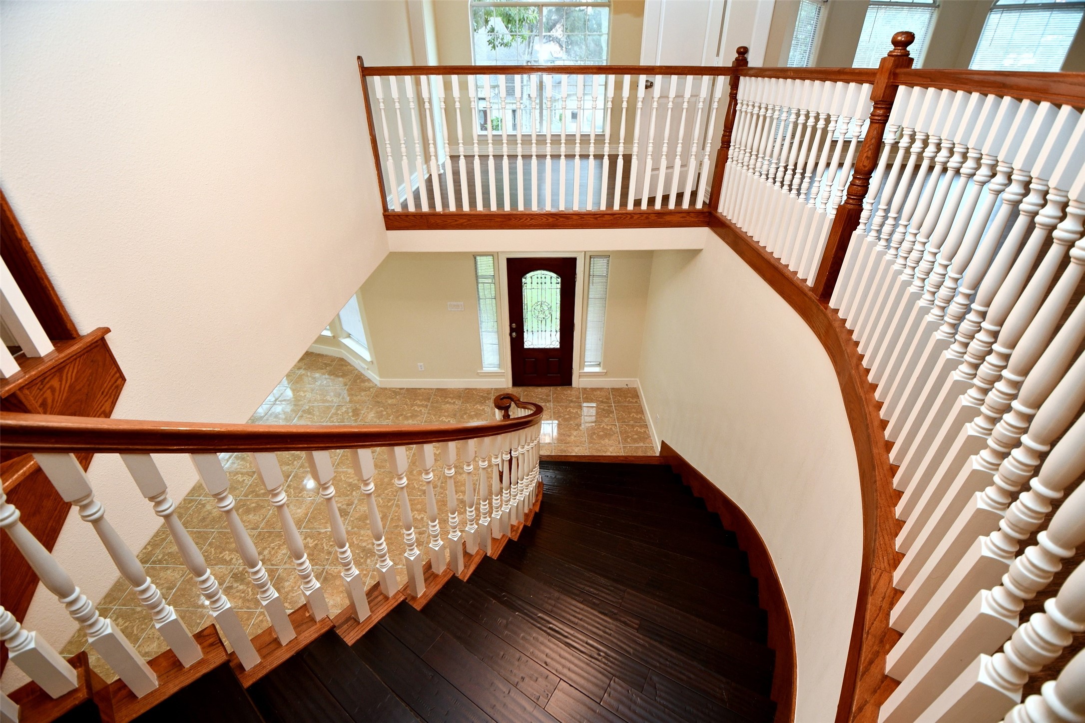 5211 Holly View Property Photo 7