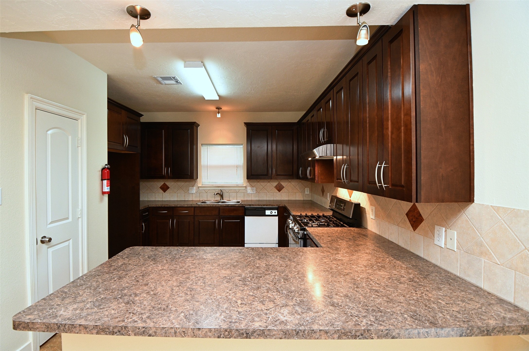 5211 Holly View Property Photo 17