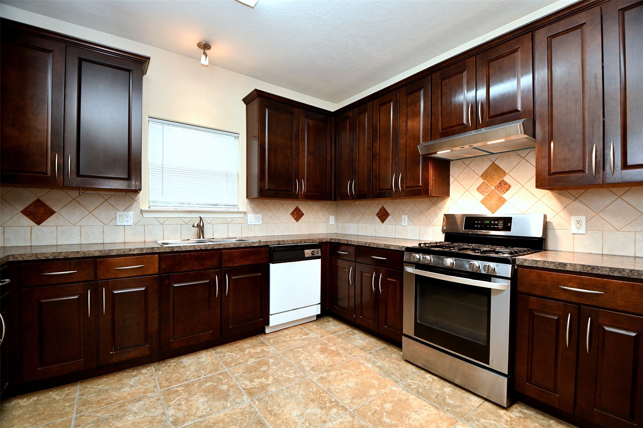 5211 Holly View Property Photo 18