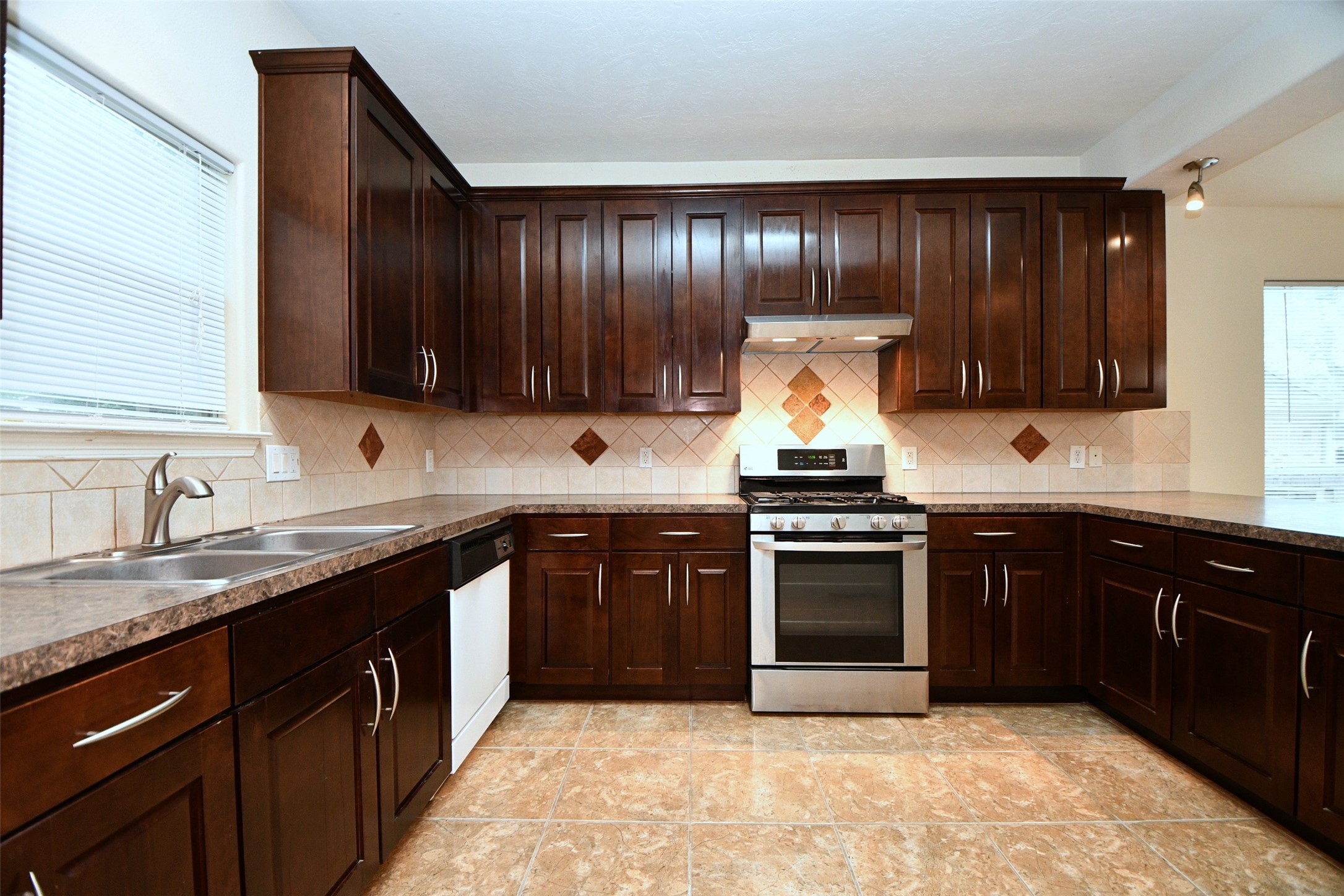 5211 Holly View Property Photo 19
