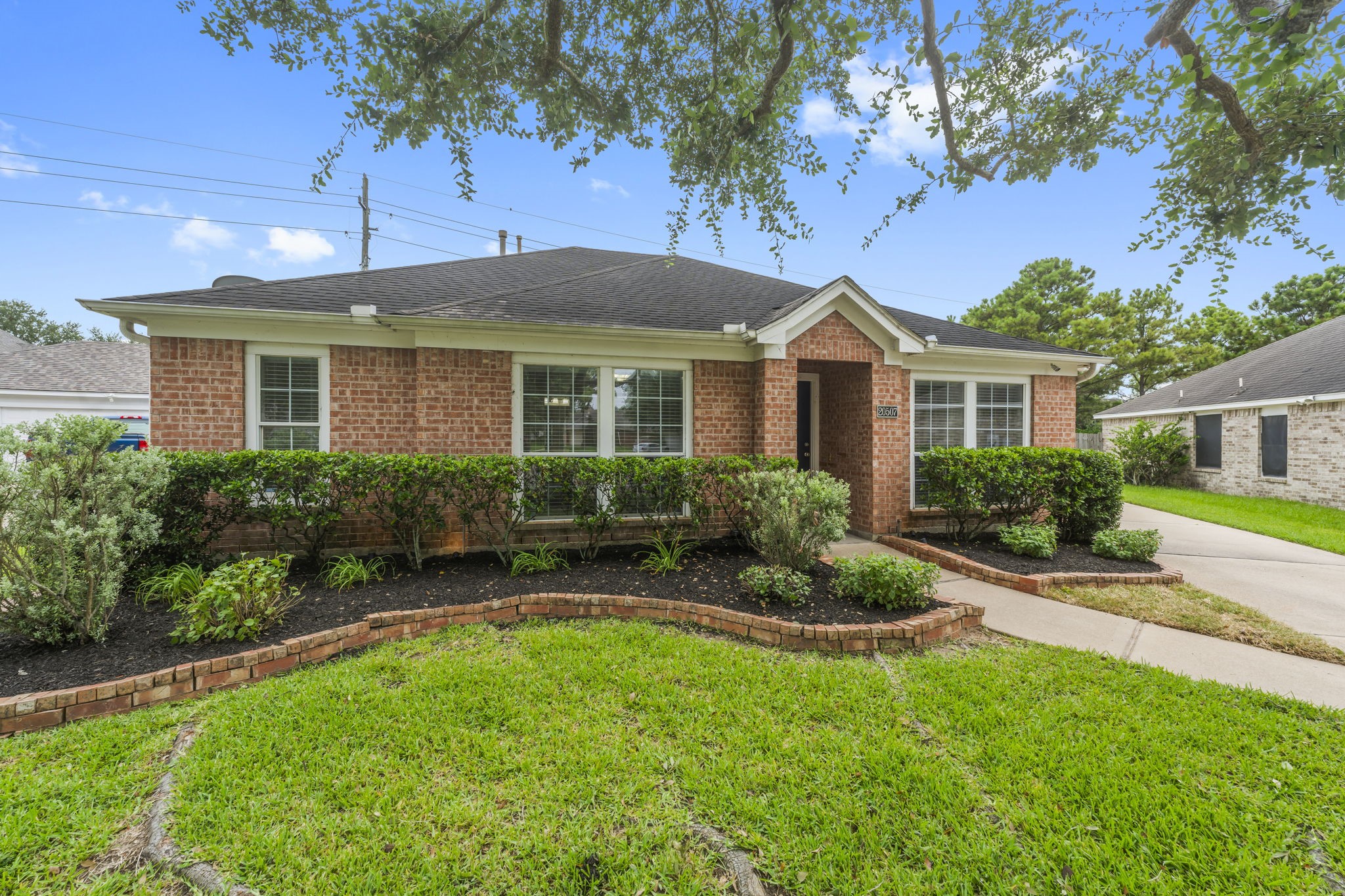 20507 Somerset Hill Court Property Photo 5