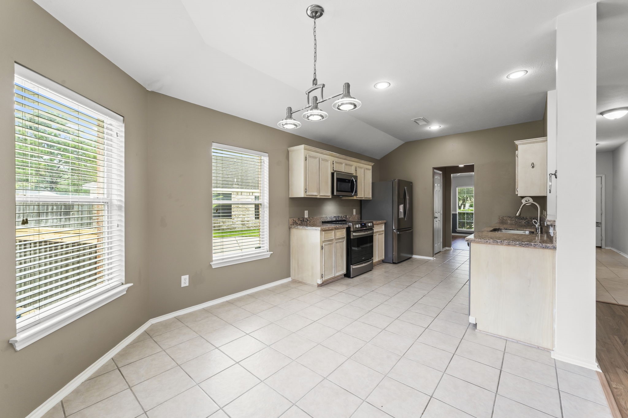 20507 Somerset Hill Court Property Photo 19