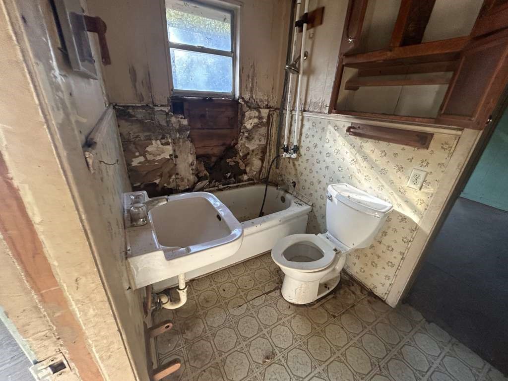 710 E Walnut Street Property Photo 10