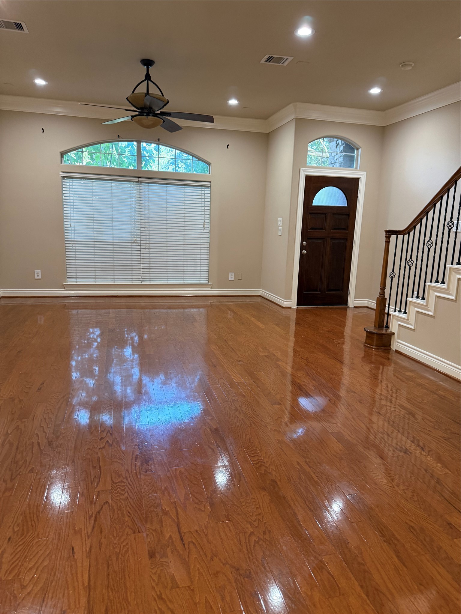 9006 Lakes At 610 Drive Property Photo 4