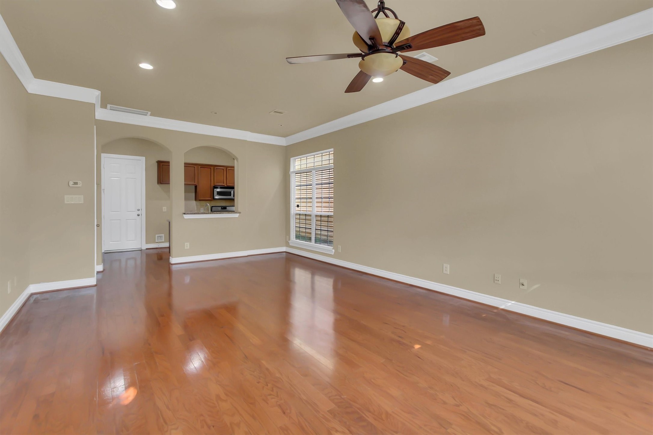 9006 Lakes At 610 Drive Property Photo 7