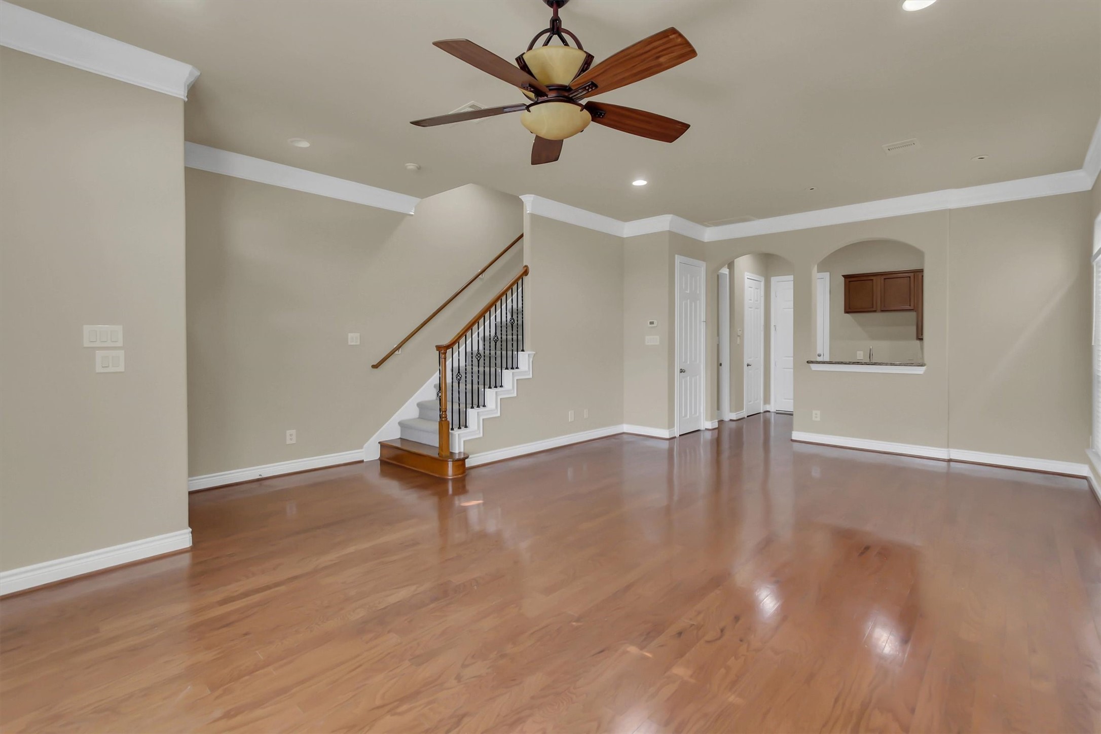 9006 Lakes At 610 Drive Property Photo 8