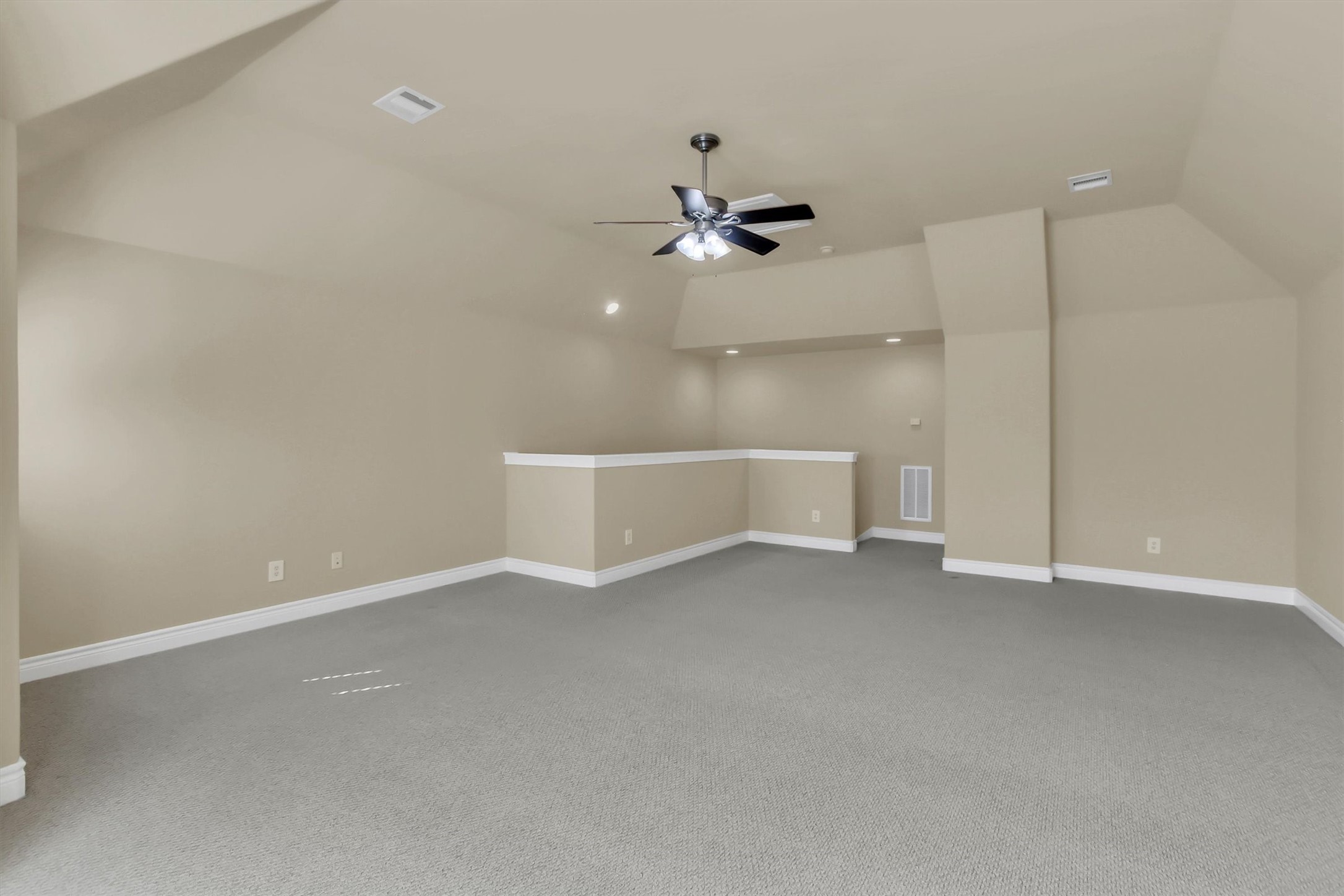 9006 Lakes At 610 Drive Property Photo 26