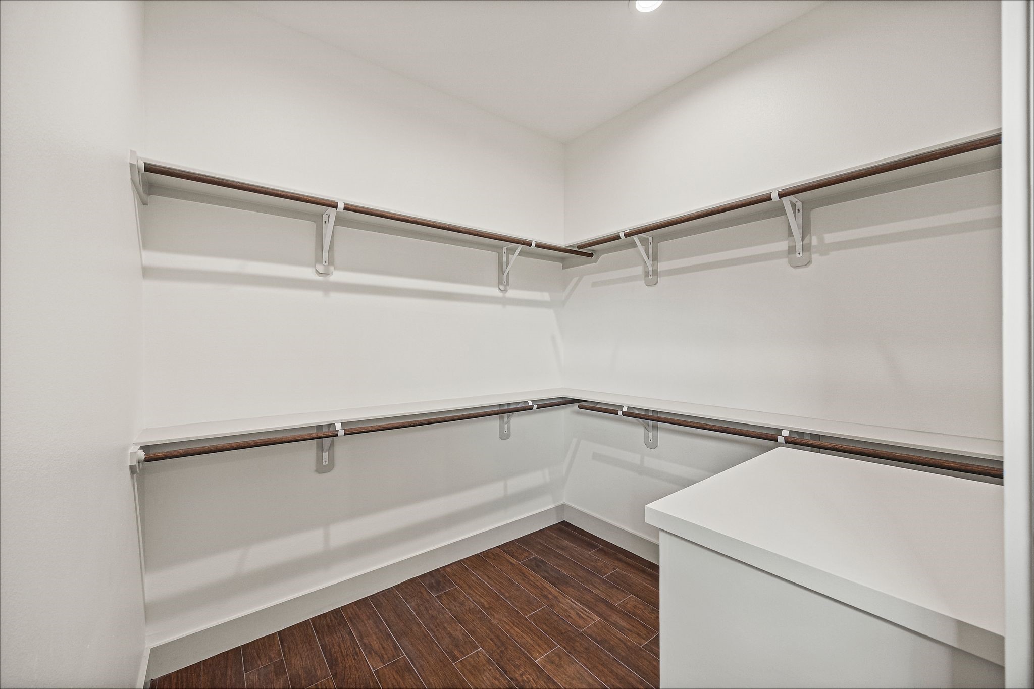 5300 Hemlock Drive Property Photo 18