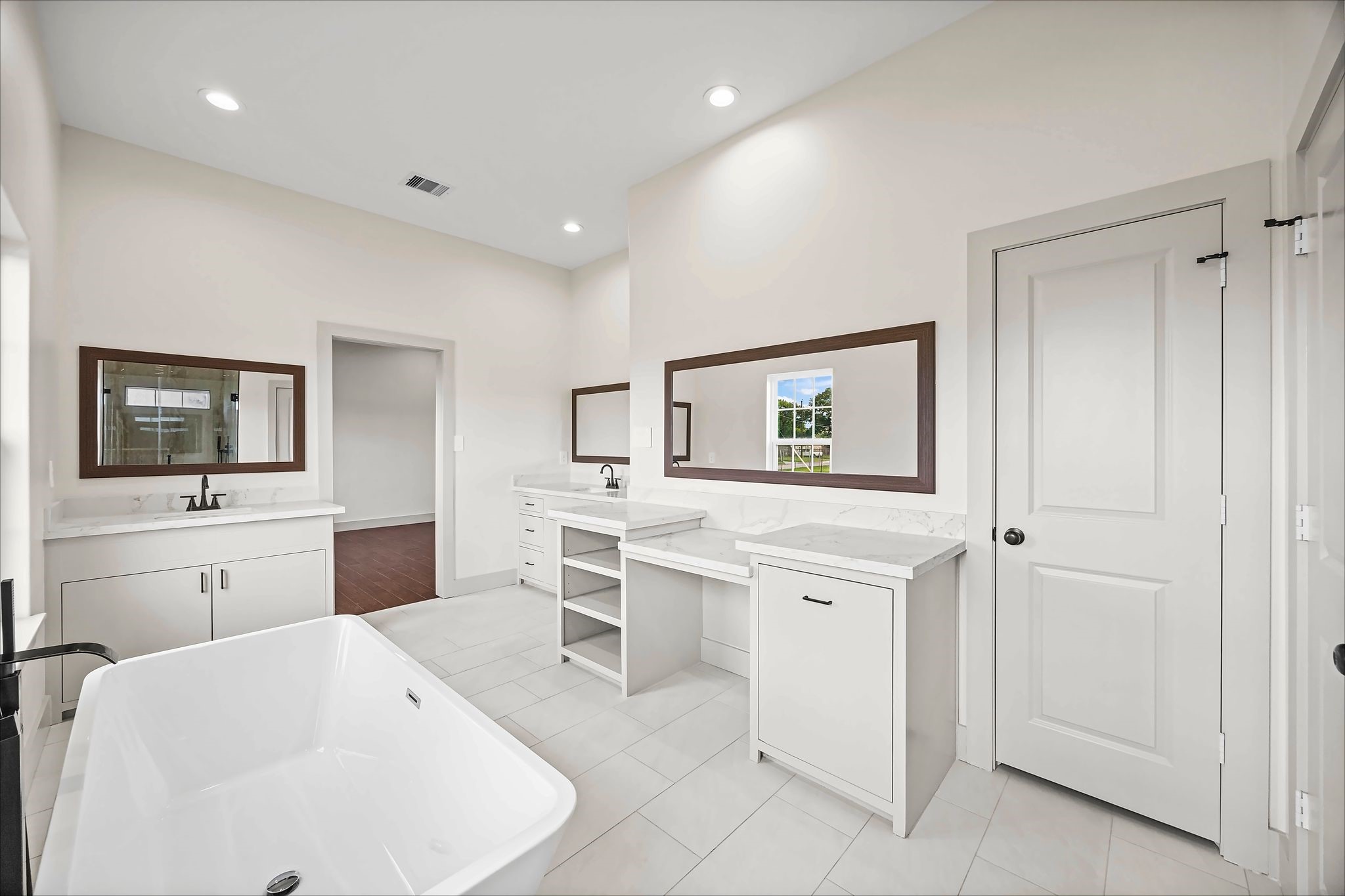5300 Hemlock Drive Property Photo 20