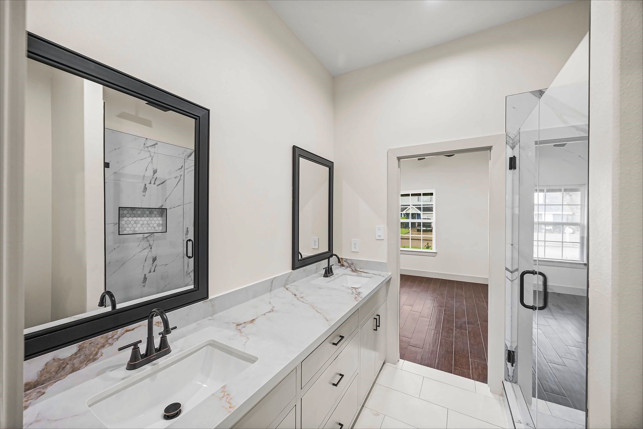 5300 Hemlock Drive Property Photo 27