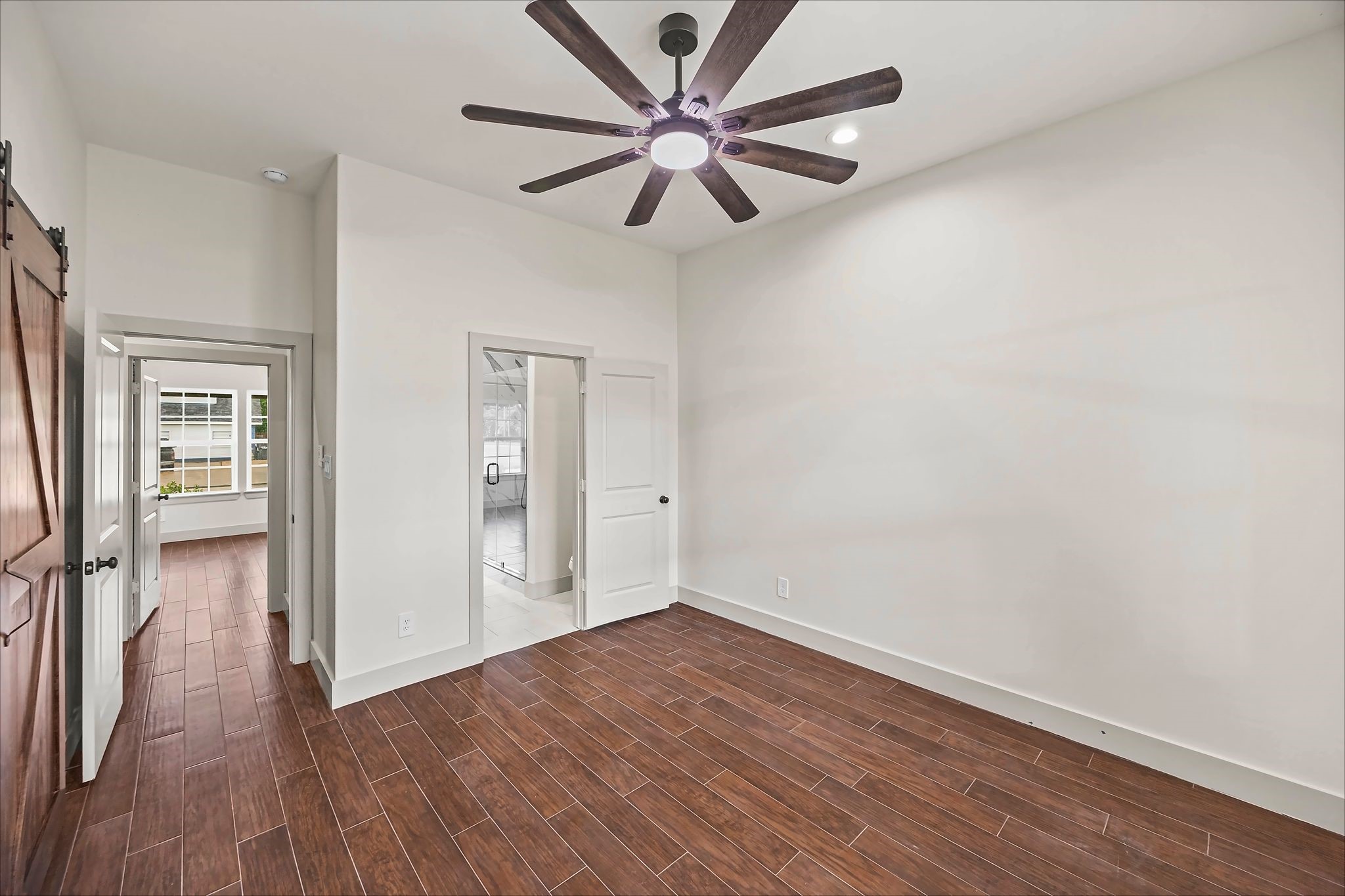 5300 Hemlock Drive Property Photo 30