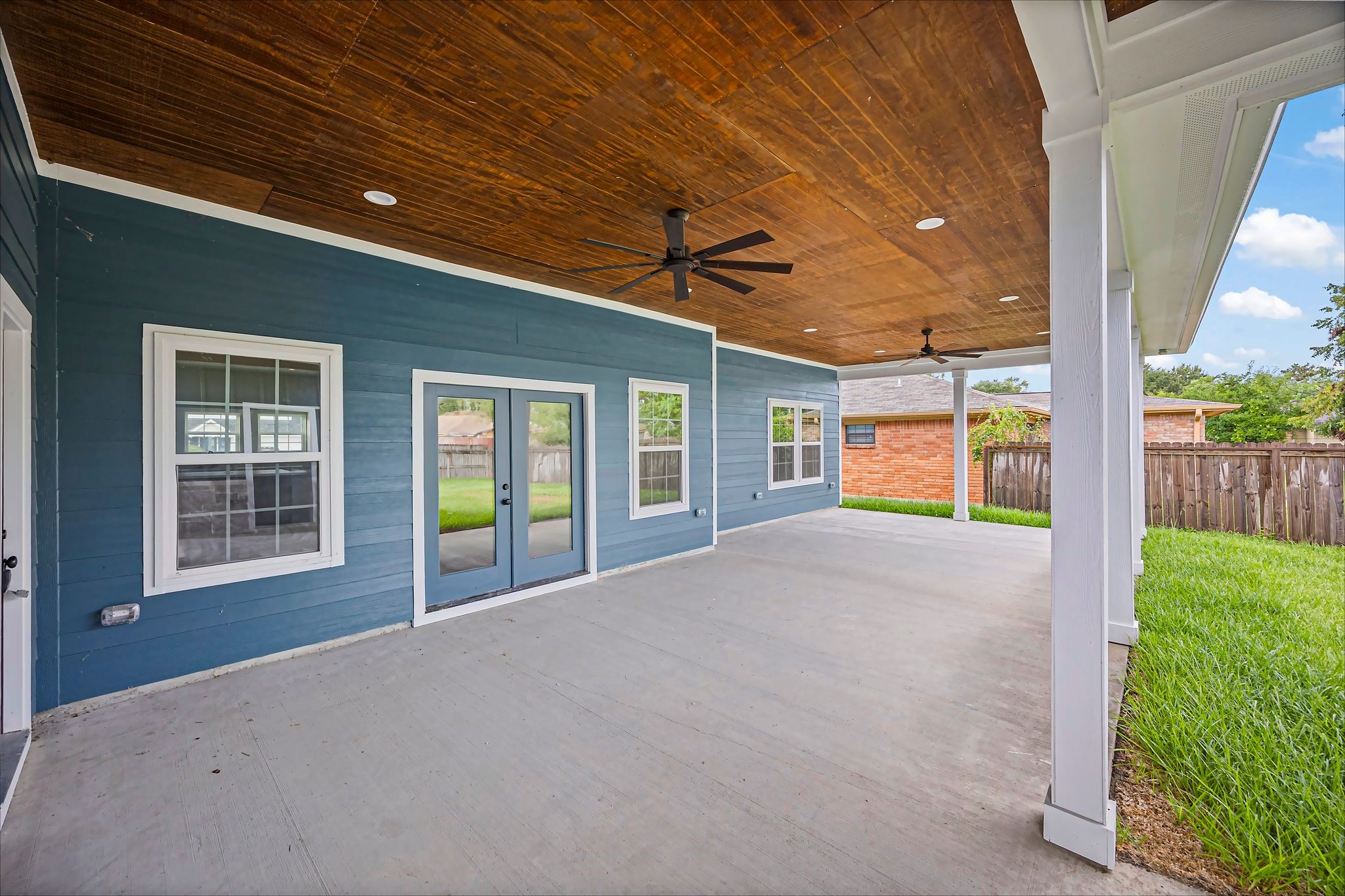 5300 Hemlock Drive Property Photo 34