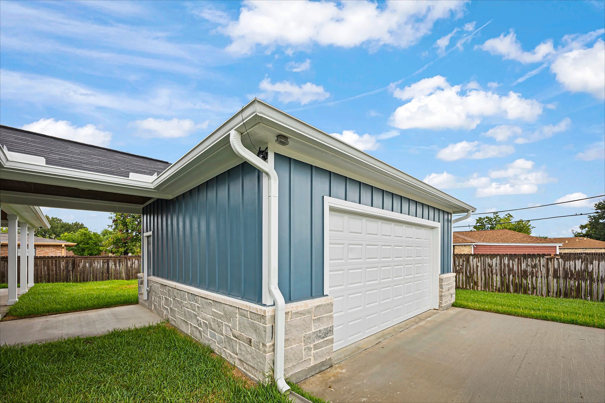 5300 Hemlock Drive Property Photo 36