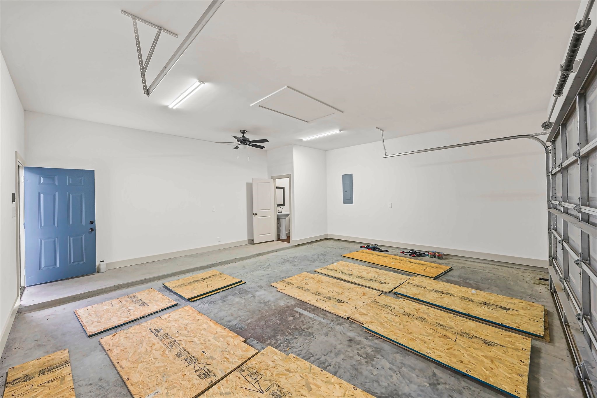 5300 Hemlock Drive Property Photo 37