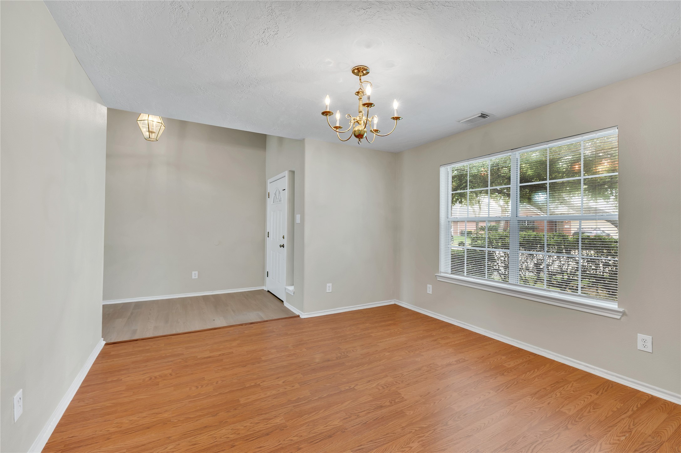 5010 Blanco Drive Property Photo 4
