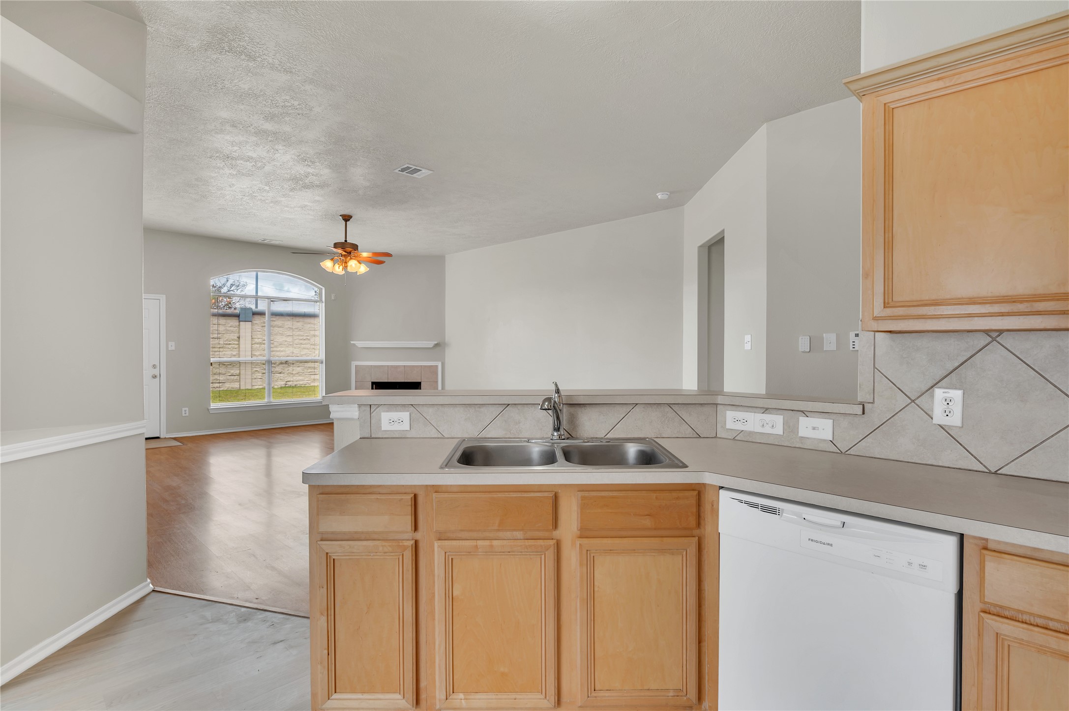 5010 Blanco Drive Property Photo 7