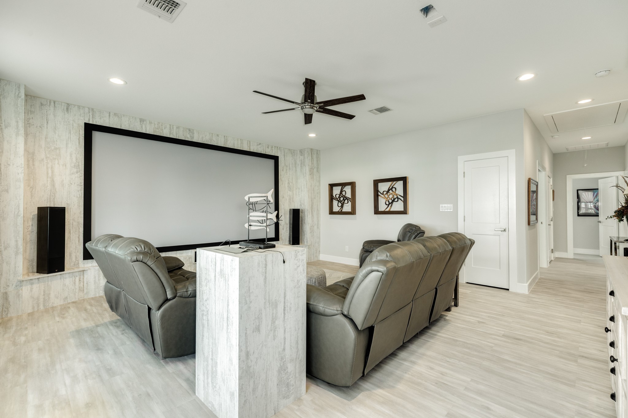 3827 Sea Breeze Lane Property Photo 33