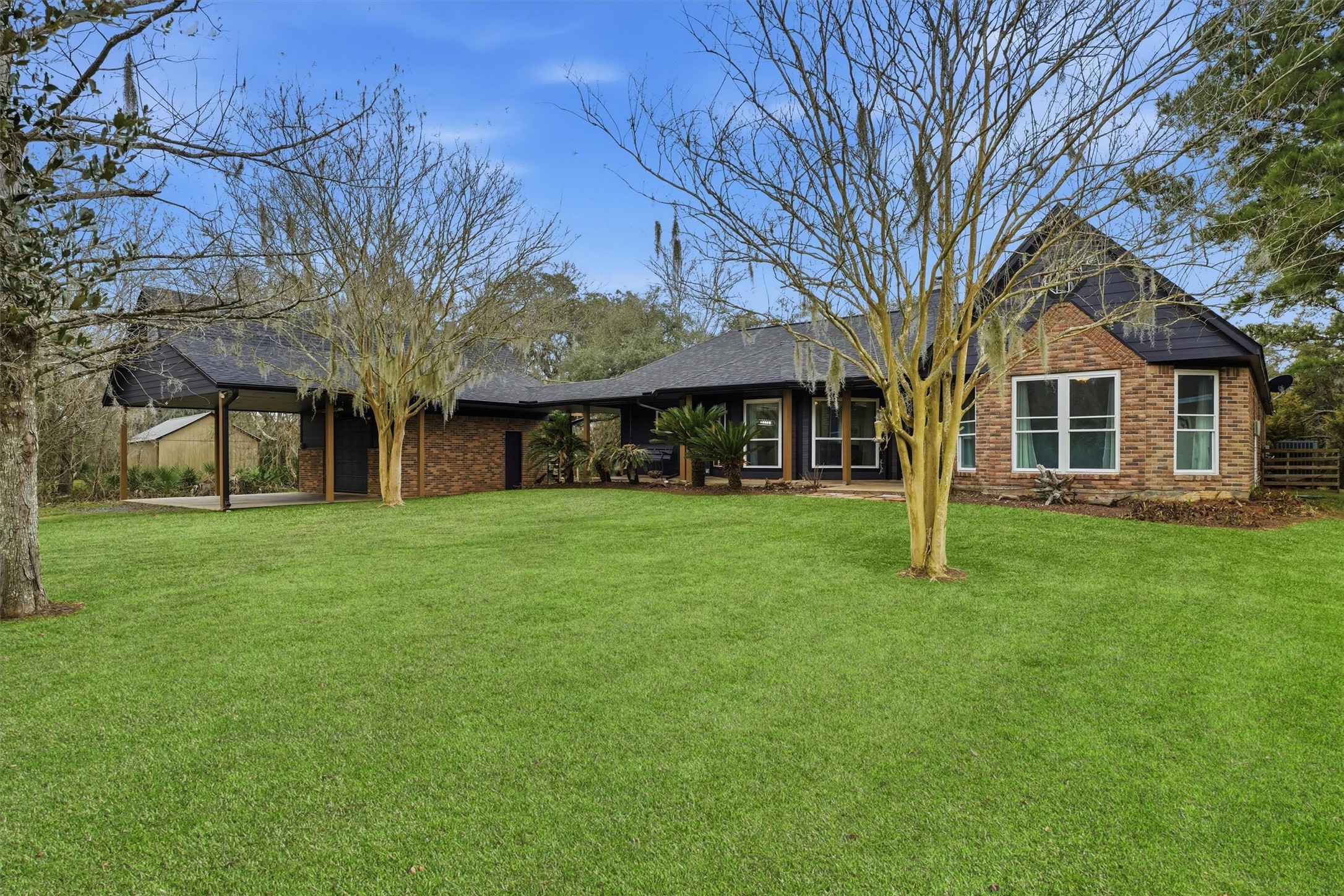 4701 County Road 747a Property Photo 1
