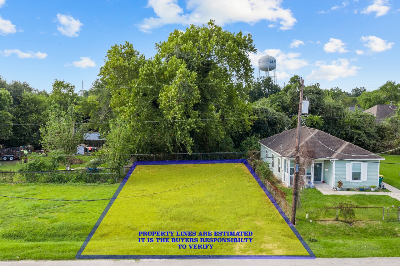 1905 Rosalee Street Property Photo 1