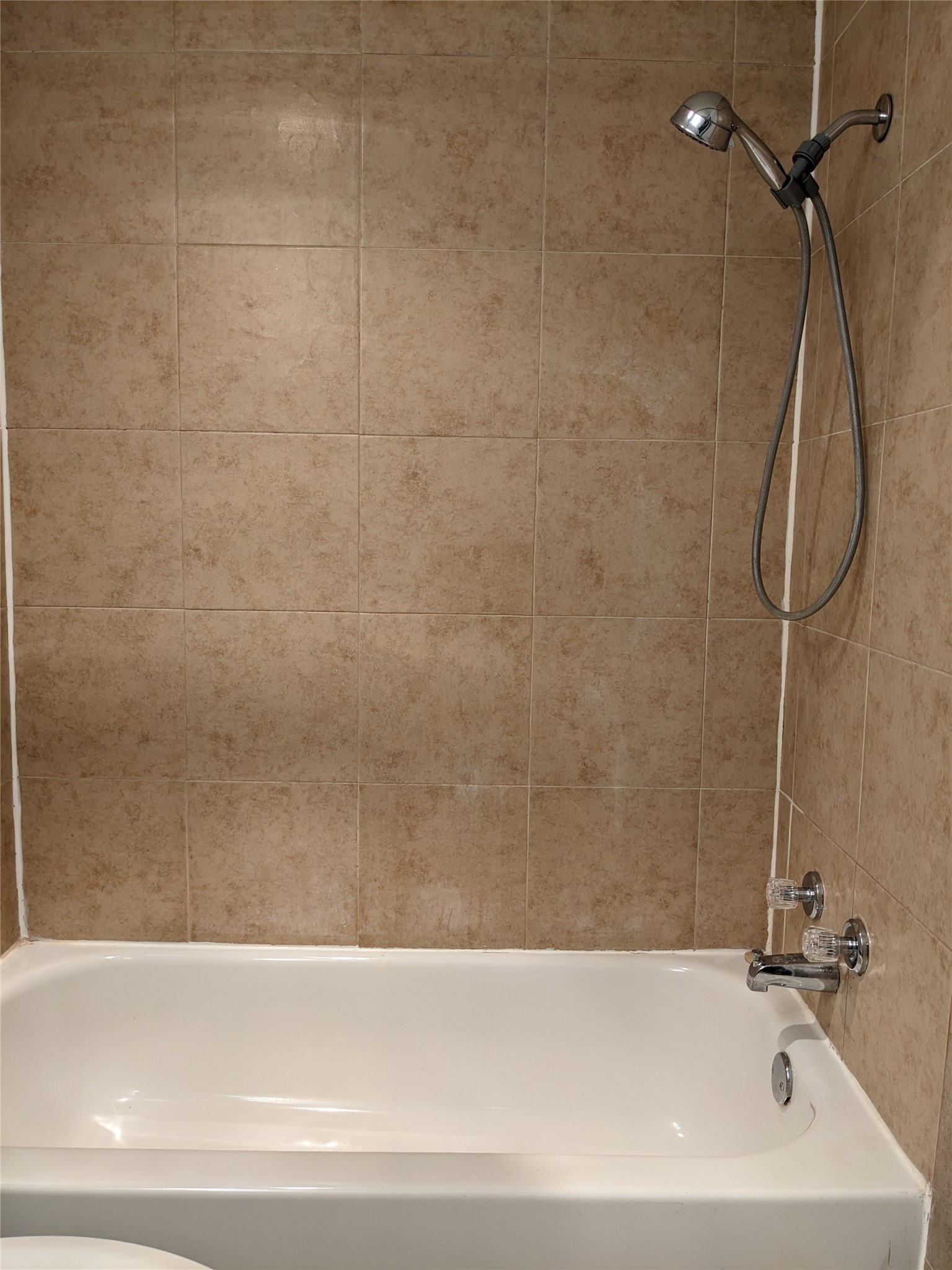 2100 Tanglewilde Street 241 Property Photo 13