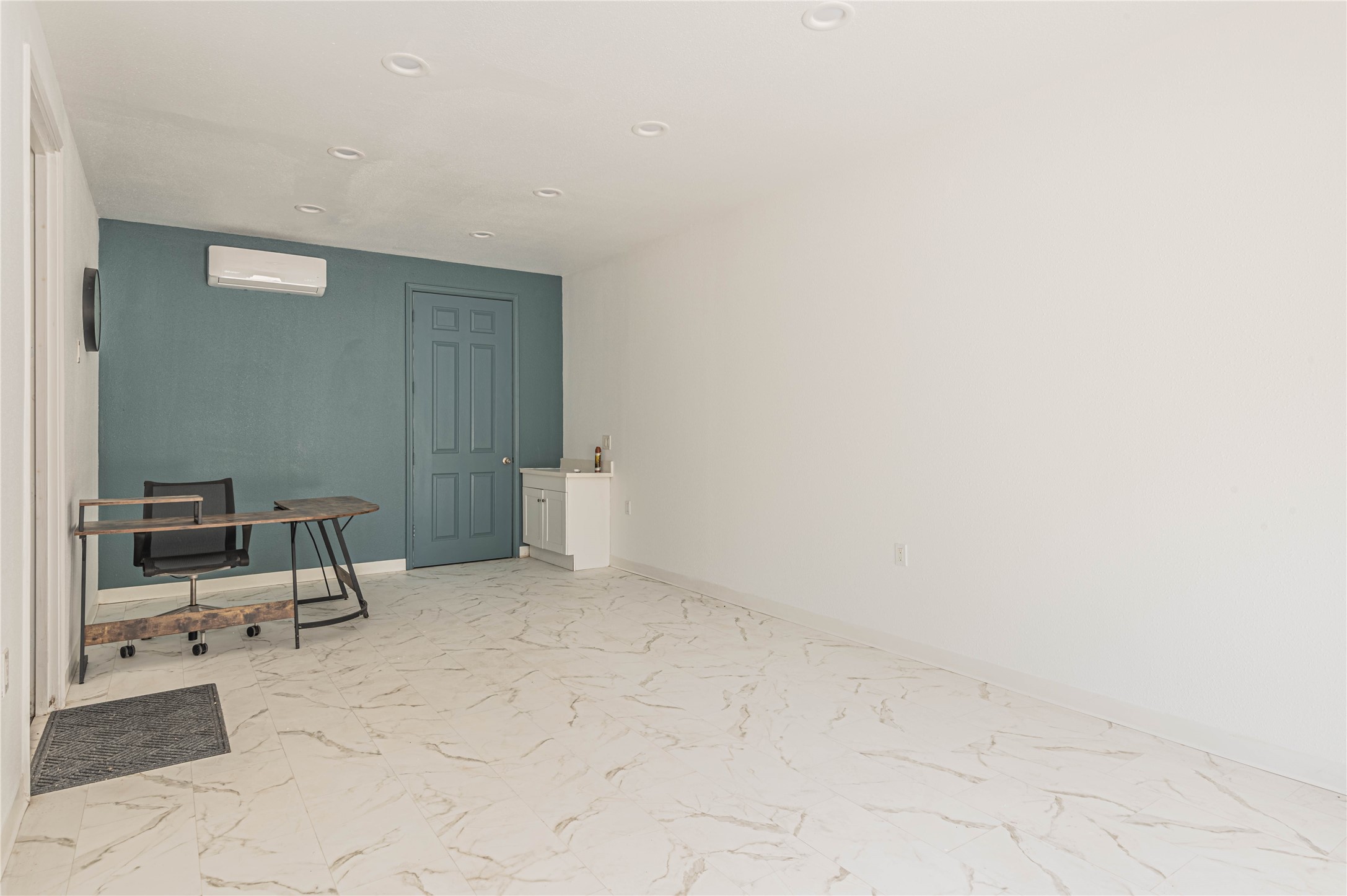 22316 E Martin Drive Property Photo 12