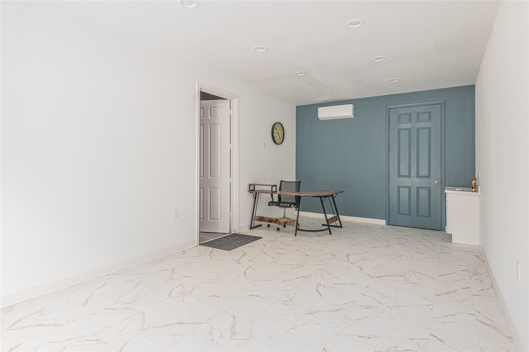 22316 E Martin Drive Property Photo 16