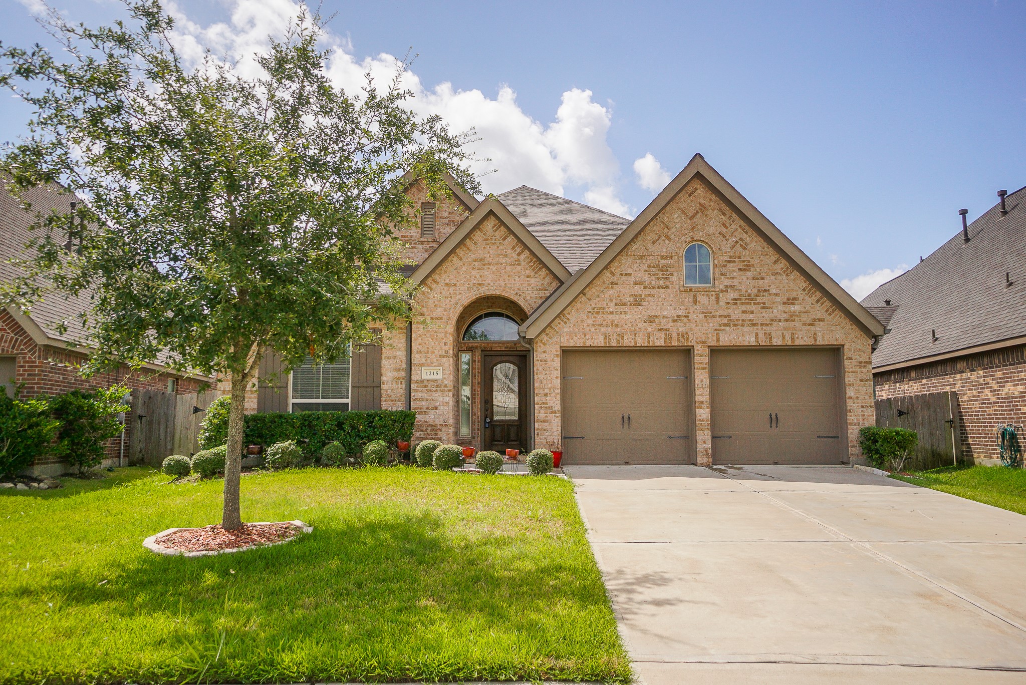 1215 Watercrest Park Lane Property Photo 1