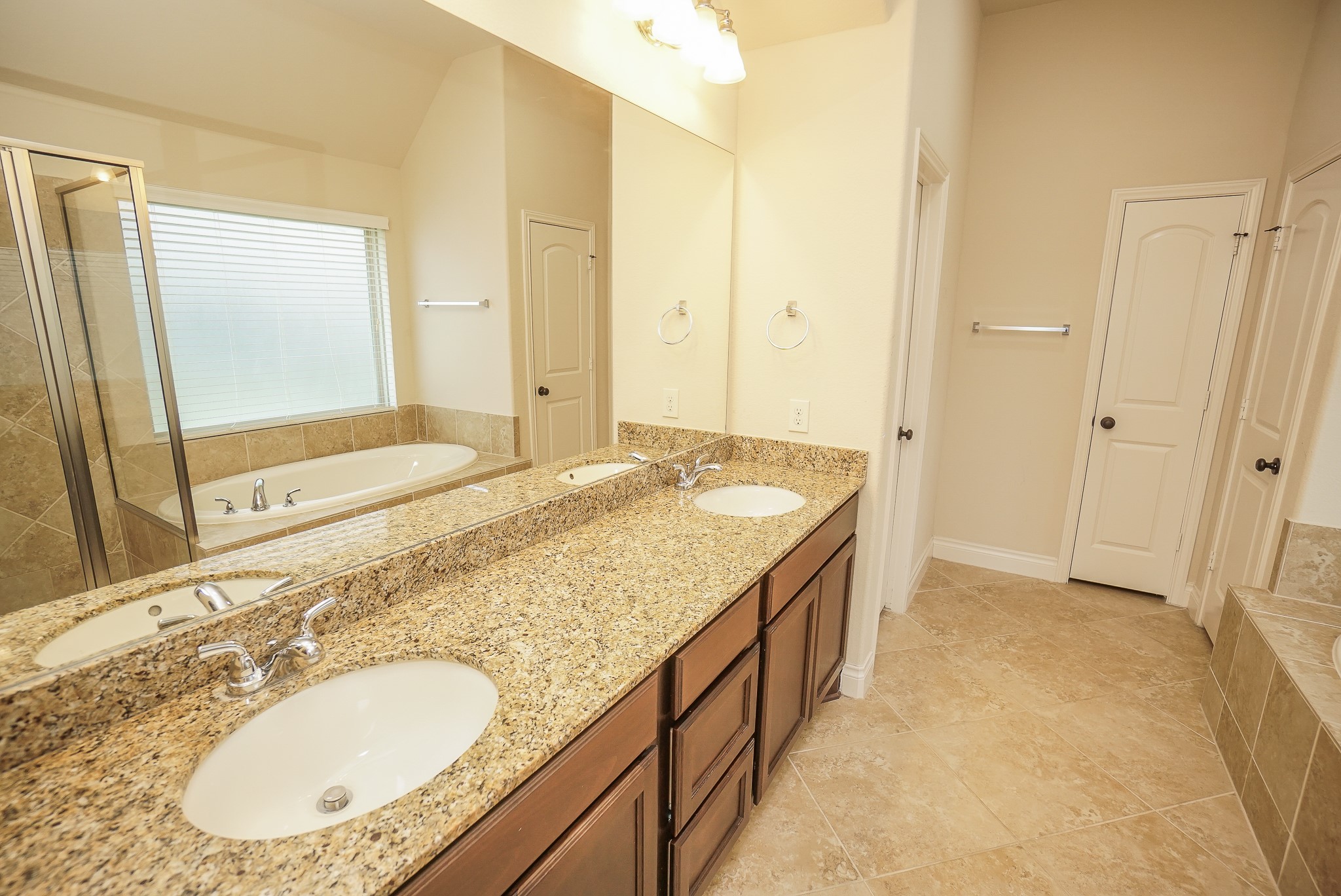 1215 Watercrest Park Lane Property Photo 9