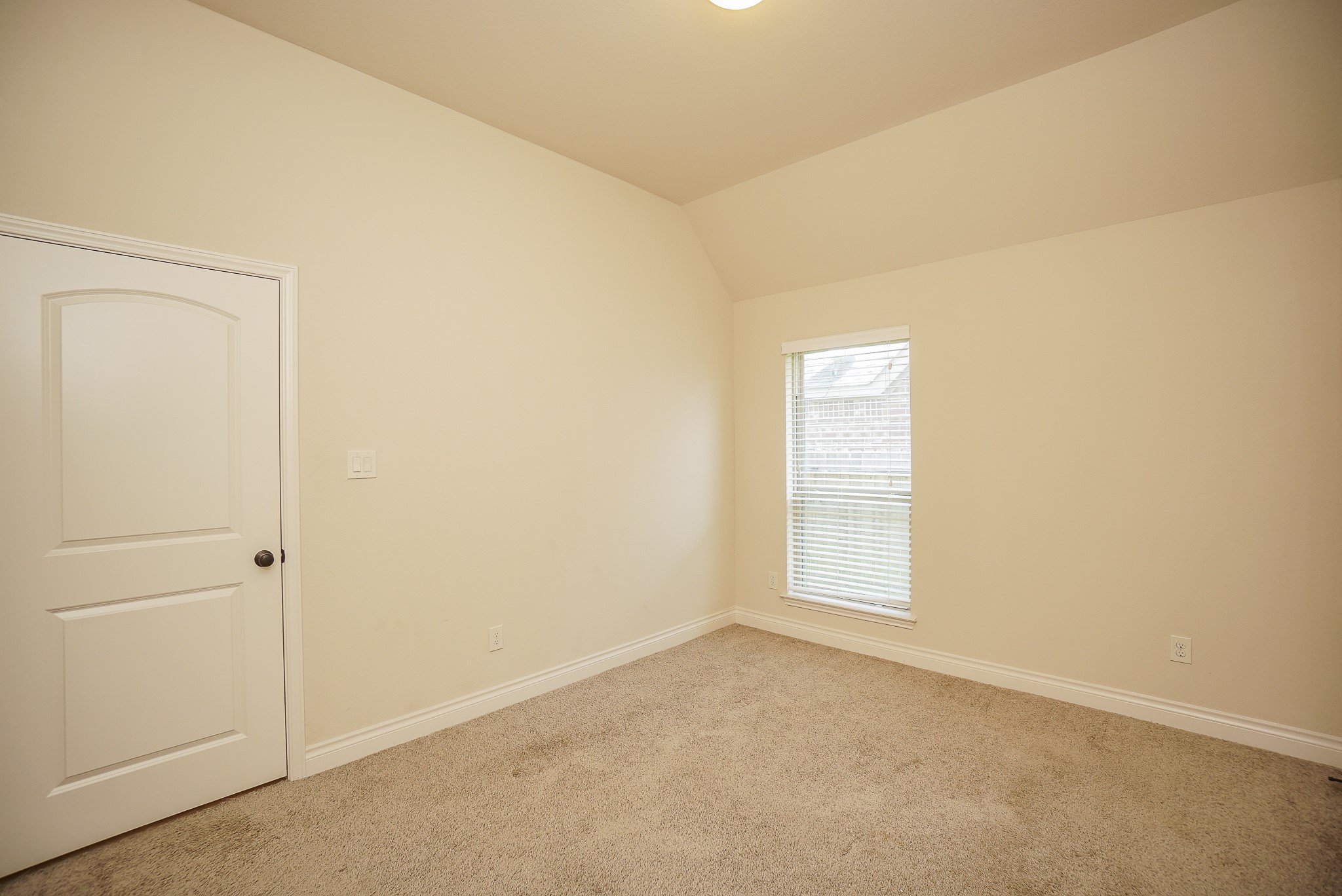 1215 Watercrest Park Lane Property Photo 14
