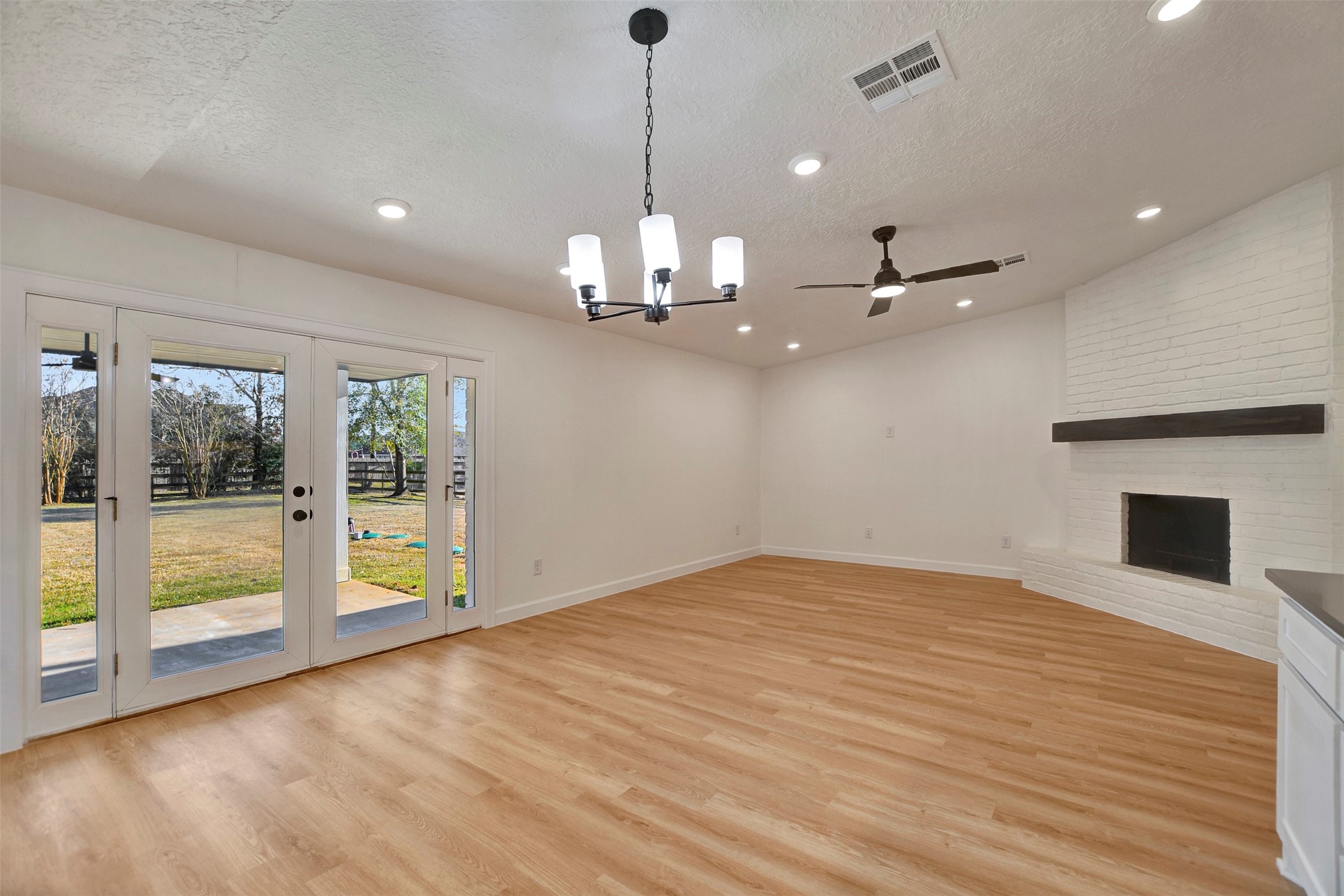 1211 Mere Drive Property Photo 13