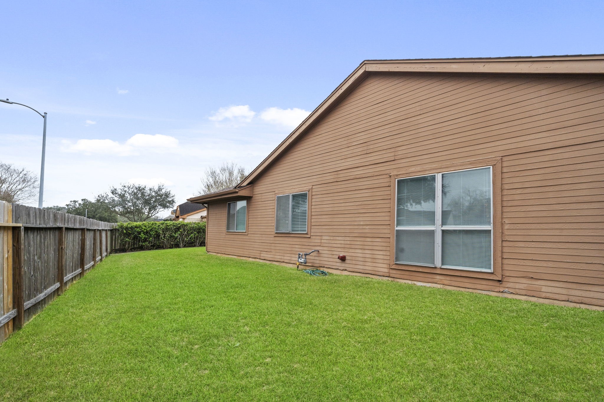2502 Planters Row Property Photo 25