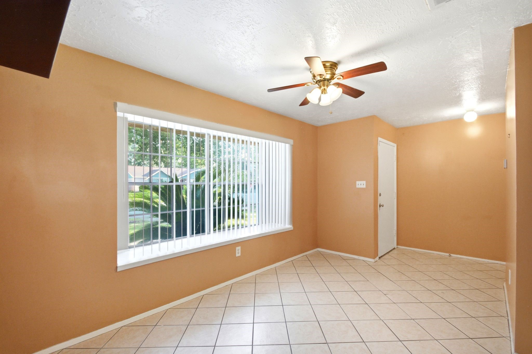 11418 Hendon Lane Property Photo 4