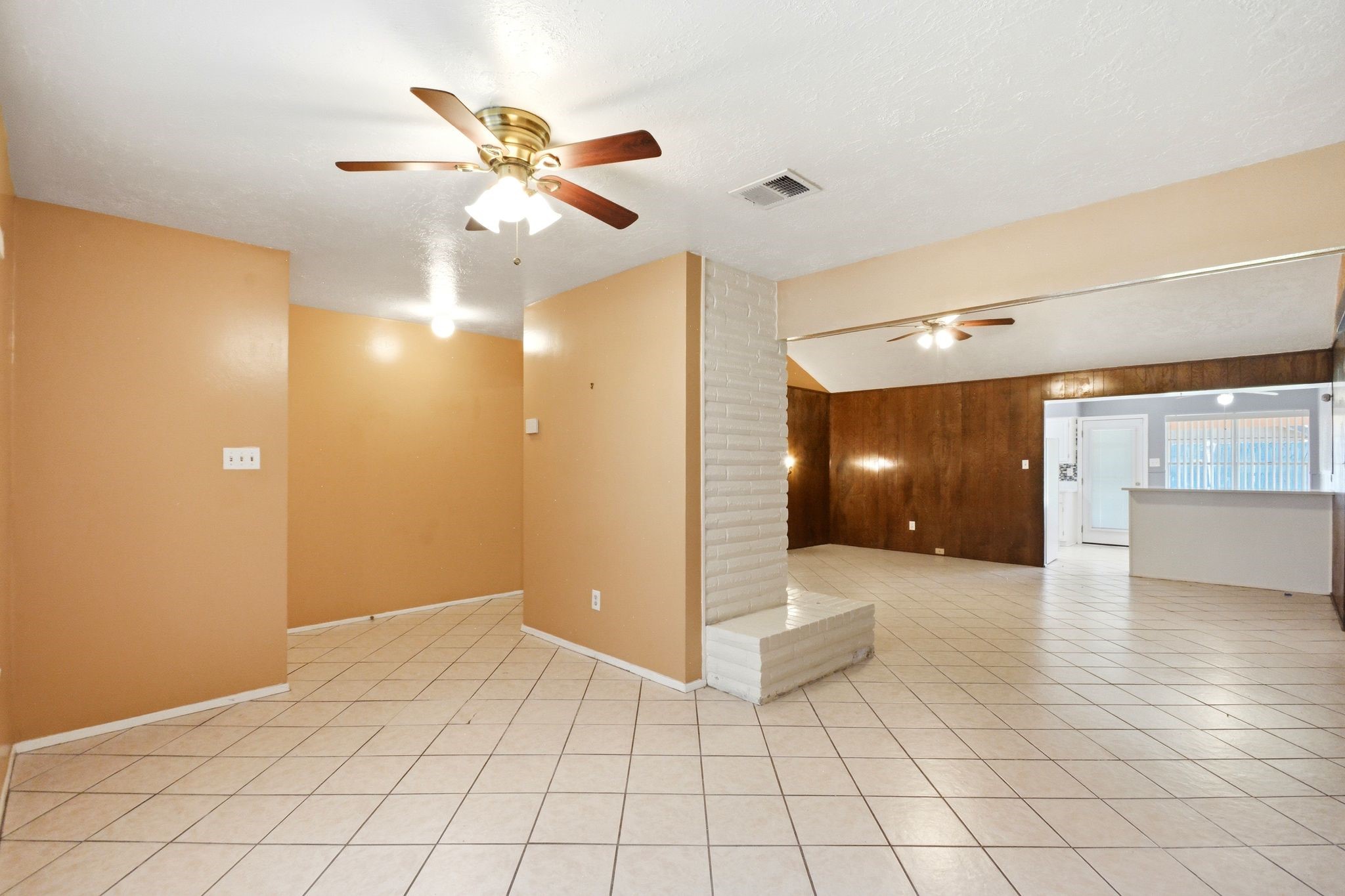 11418 Hendon Lane Property Photo 6