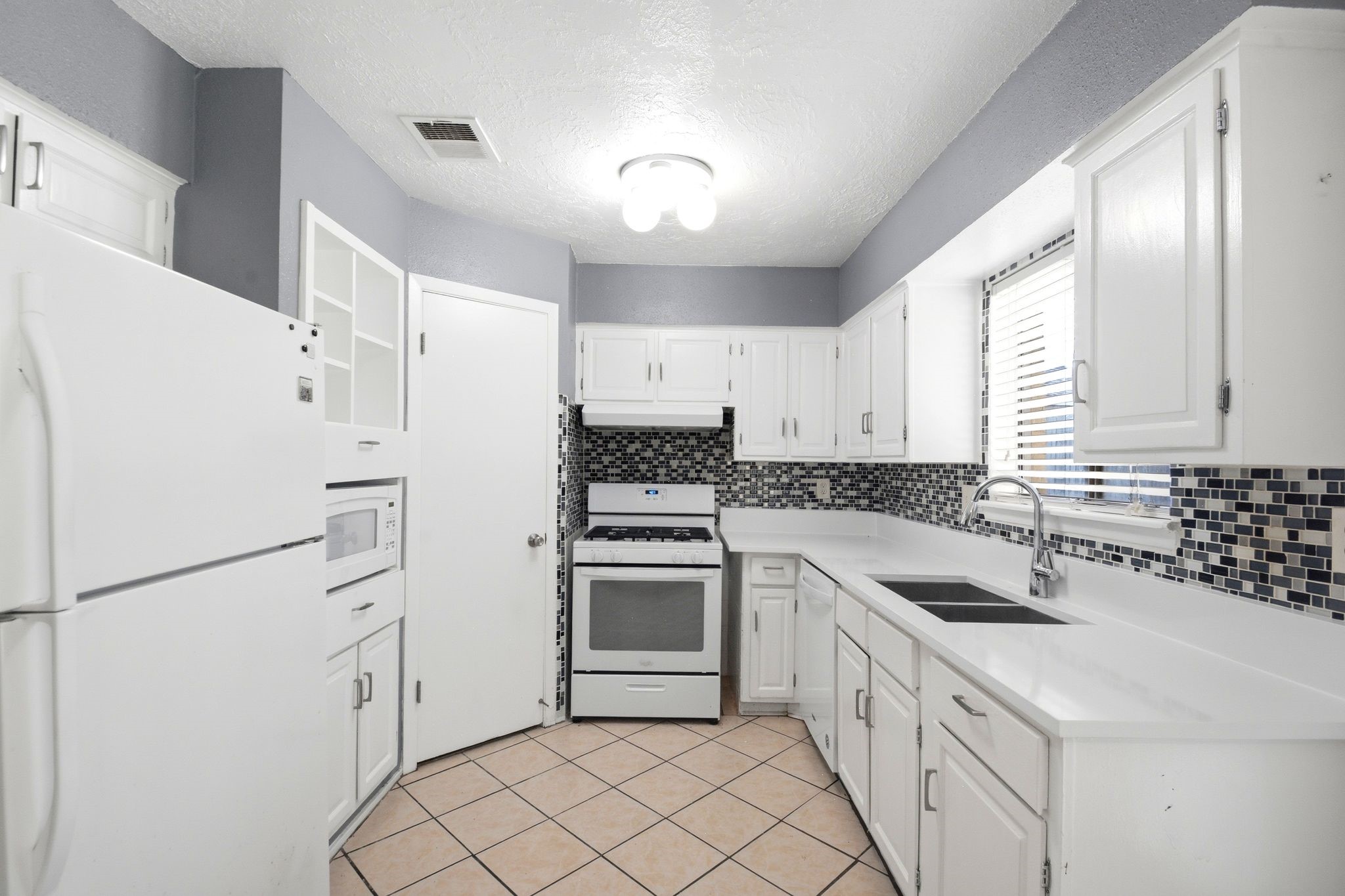 11418 Hendon Lane Property Photo 11