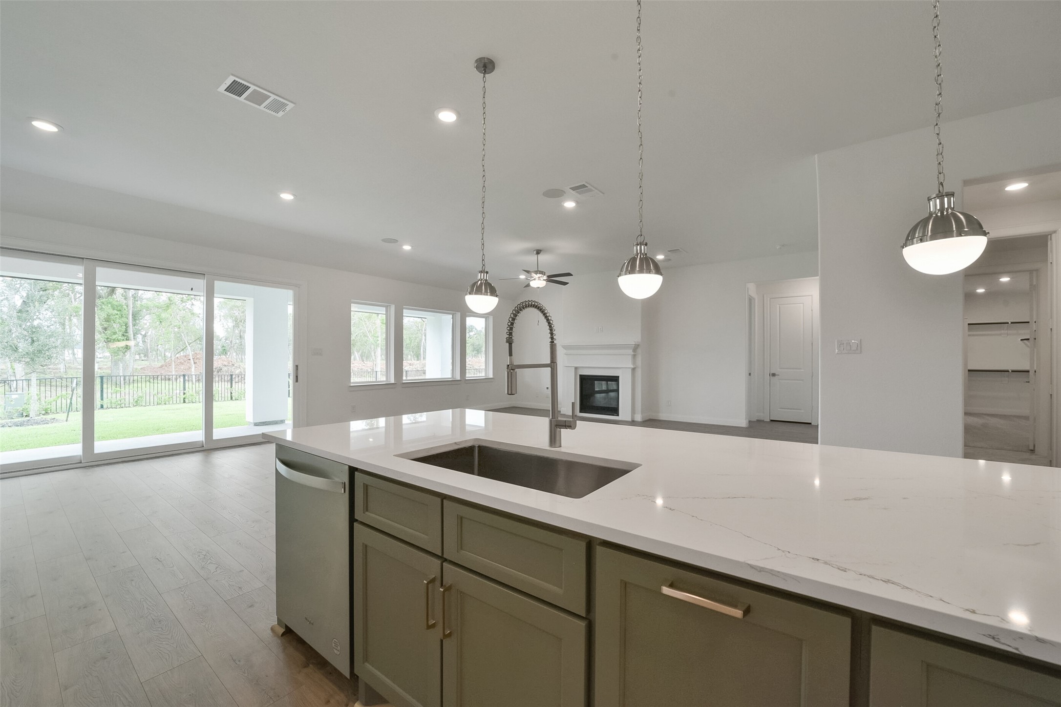 9815 Hunters Run Drive Property Photo 12