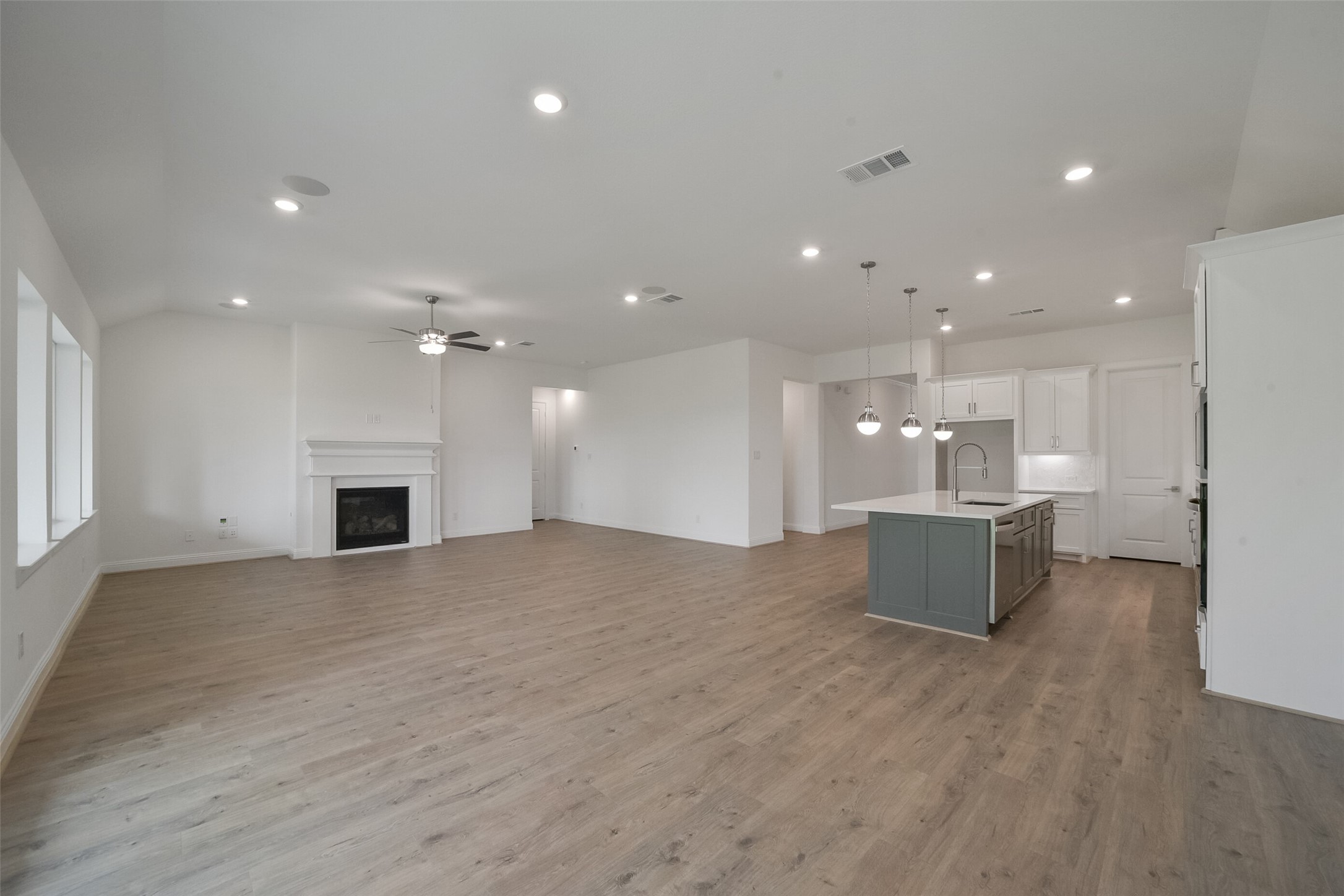 9815 Hunters Run Drive Property Photo 15