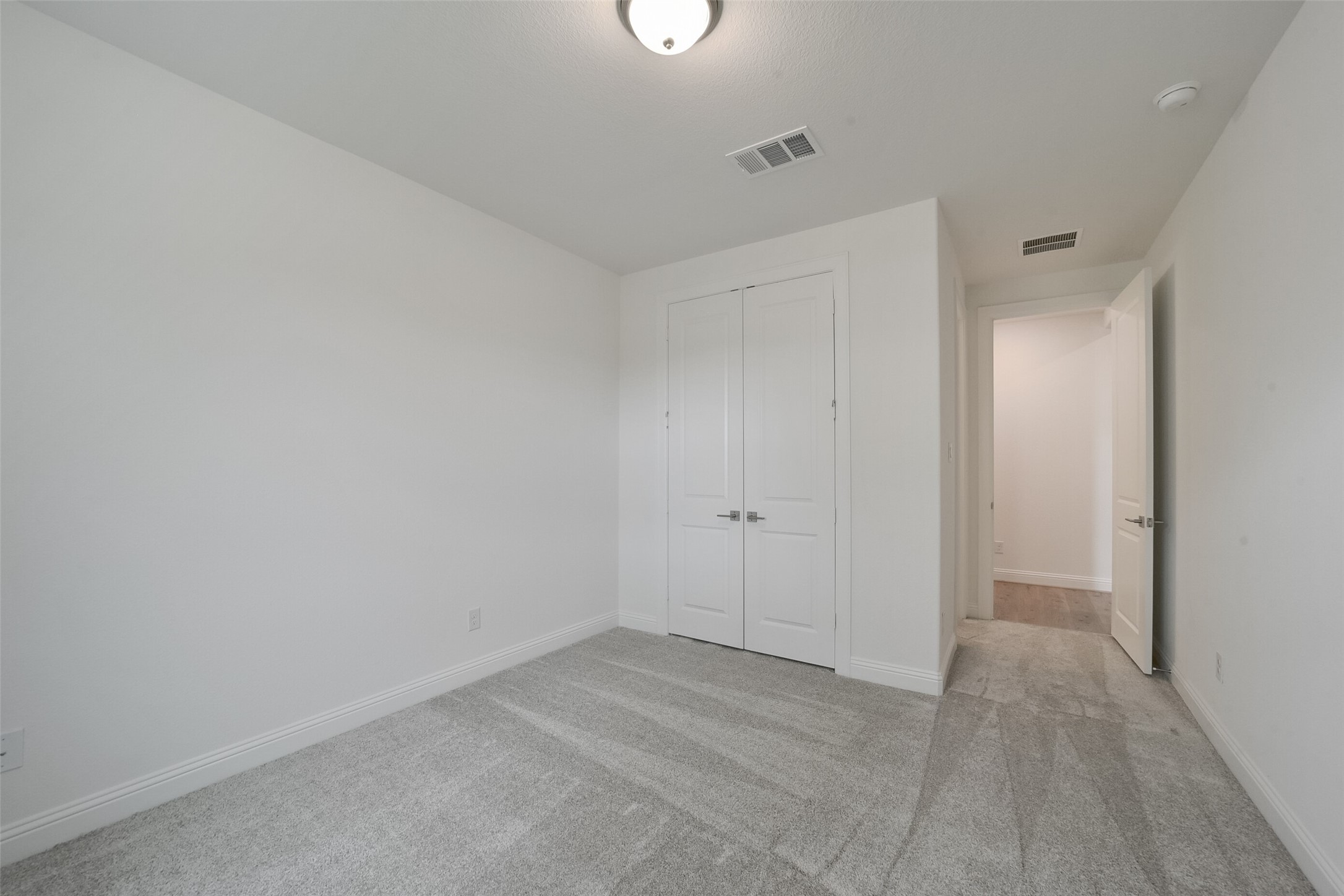 9815 Hunters Run Drive Property Photo 33
