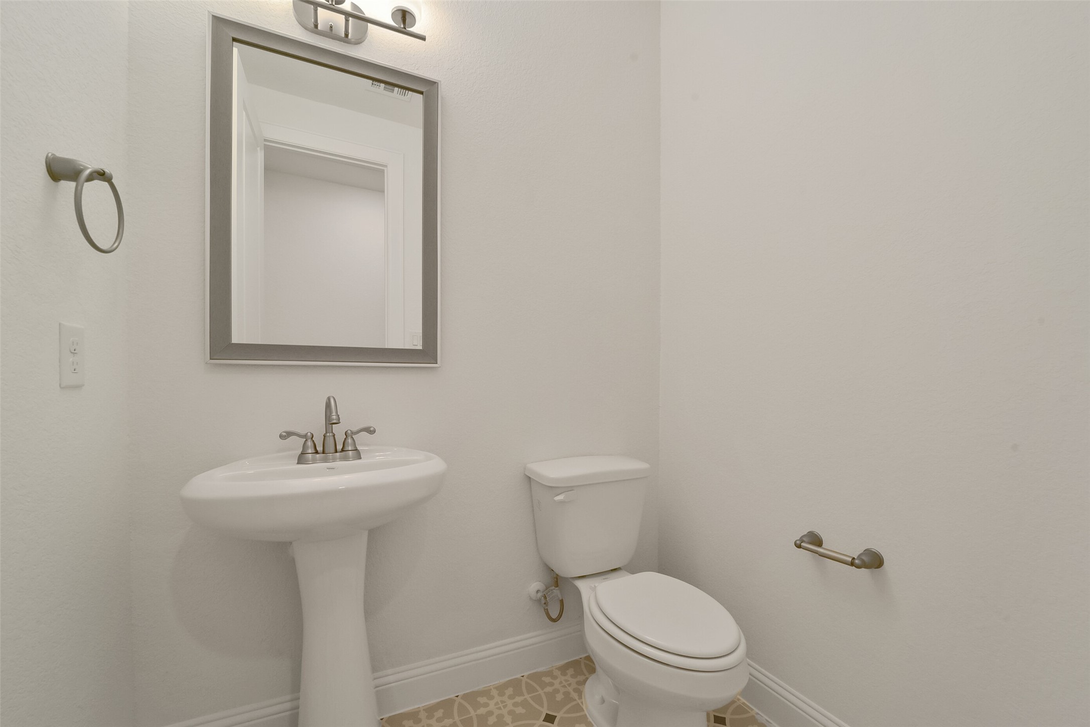 9815 Hunters Run Drive Property Photo 35