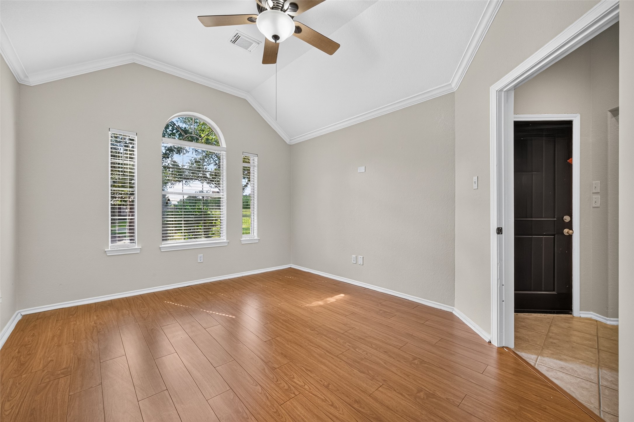 4903 Chappel Hill Drive Property Photo 3