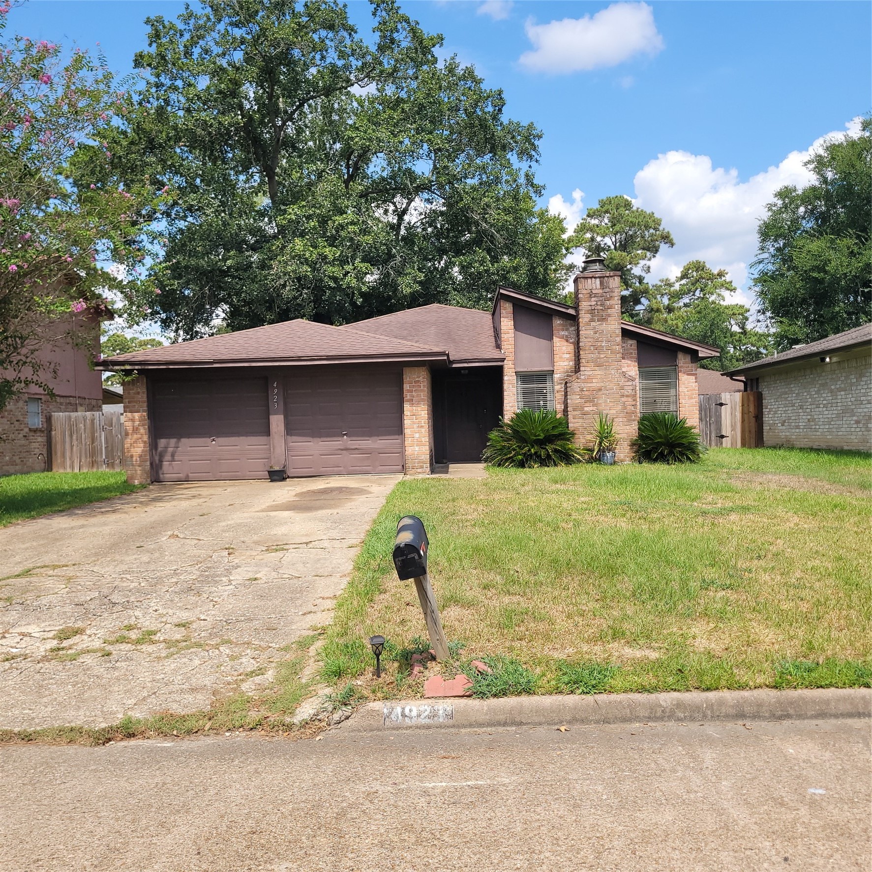 4923 Fitzwater Drive Property Photo