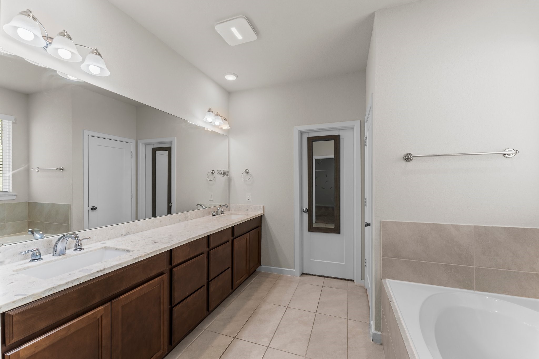3850 Chapman Bluff Drive Property Photo 14