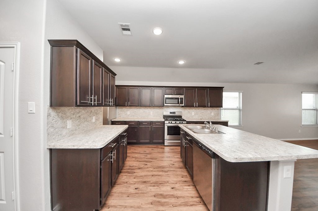 5410 Dovetail Arbor Trace Property Photo 7