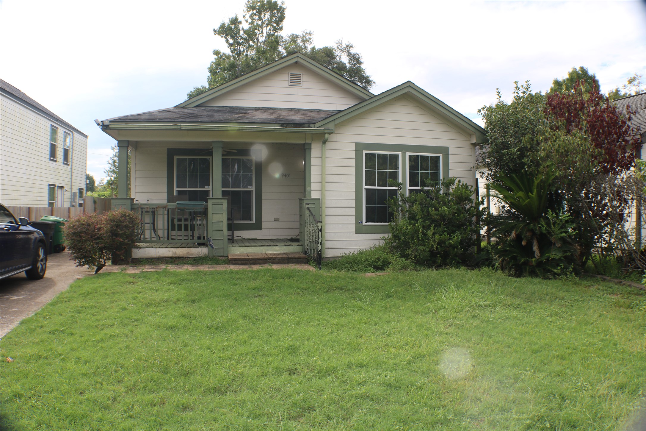 9401 Hillis Street Property Photo 1