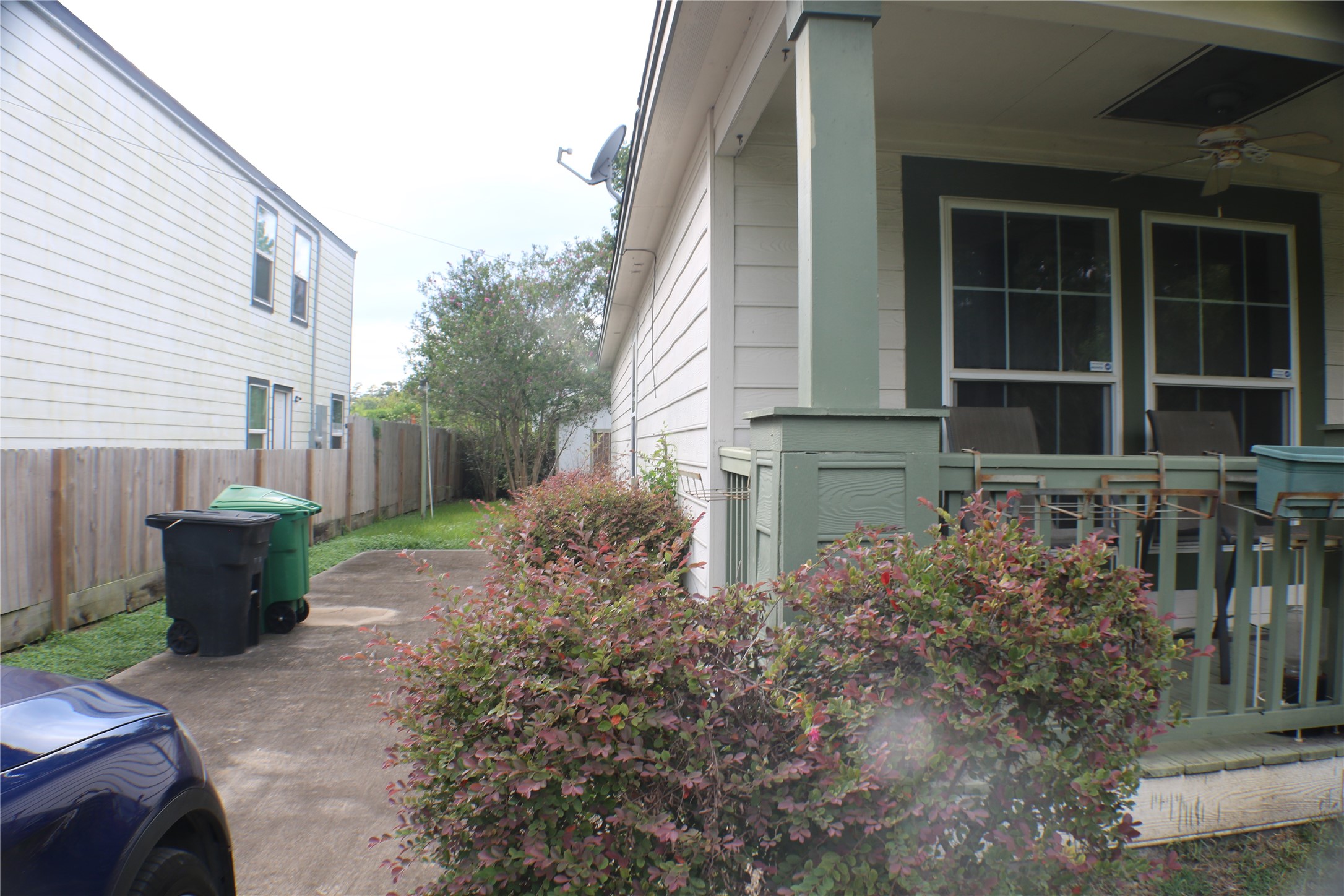 9401 Hillis Street Property Photo 2