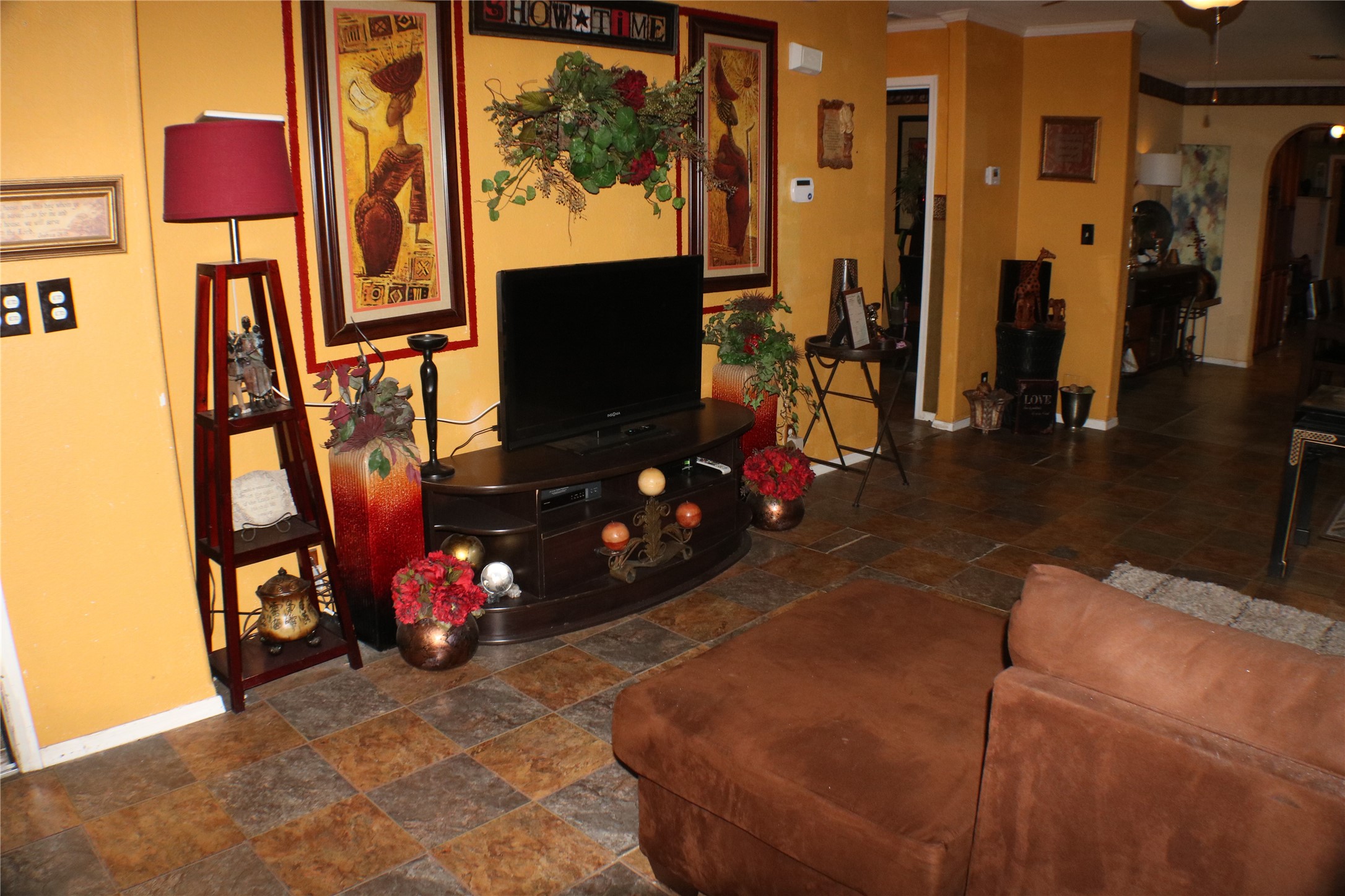 9401 Hillis Street Property Photo 7