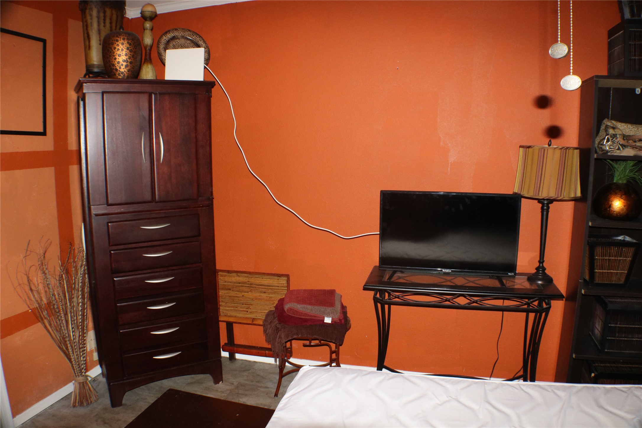 9401 Hillis Street Property Photo 23