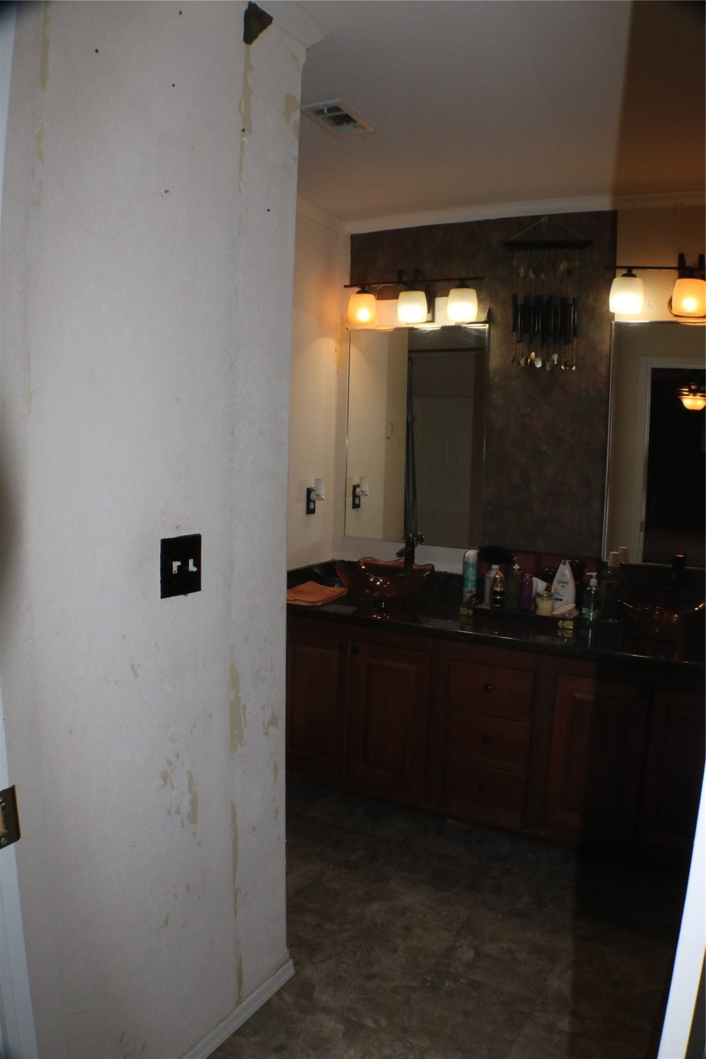 9401 Hillis Street Property Photo 24