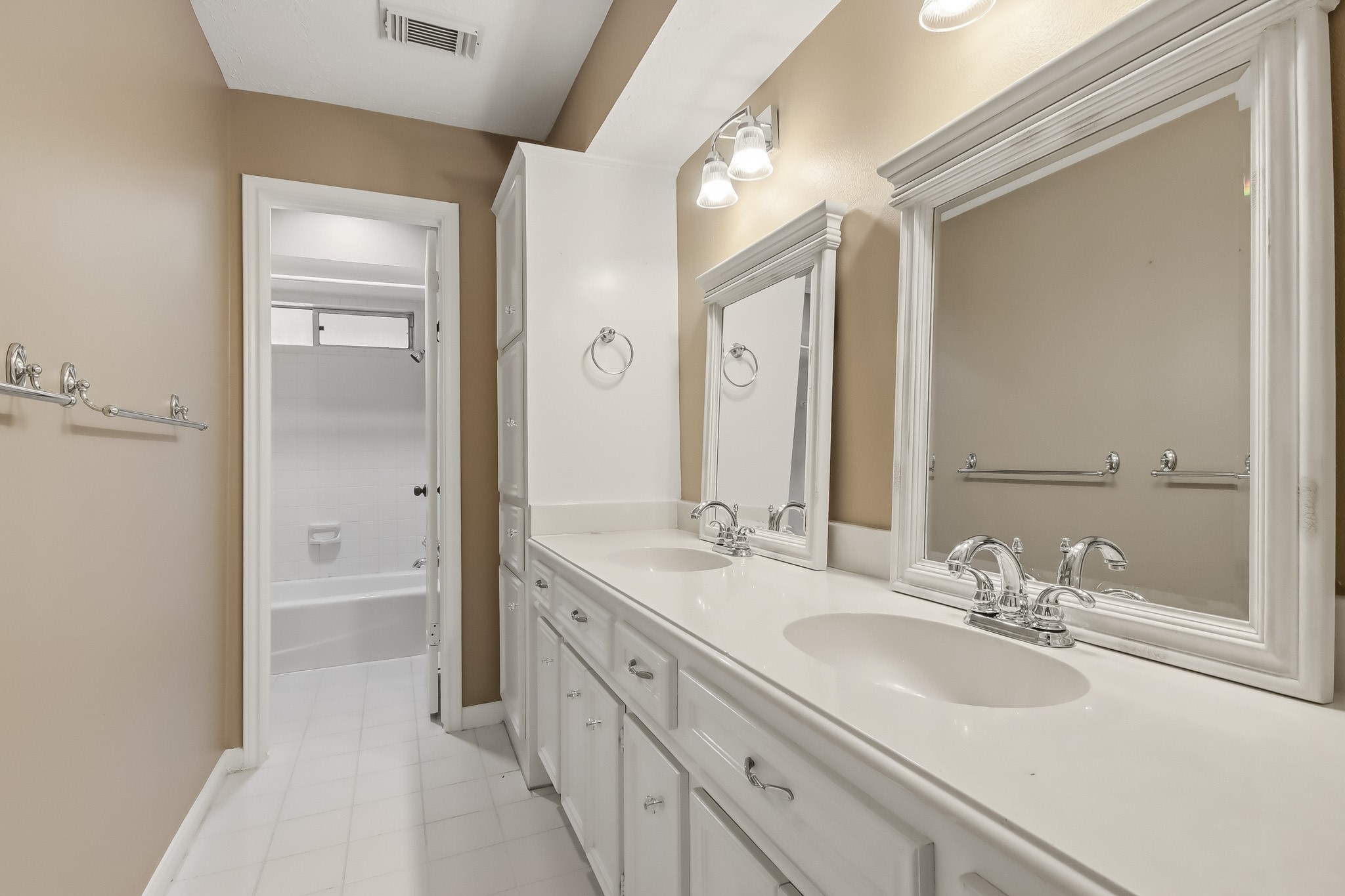 3519 Oak Lake Drive Property Photo 16